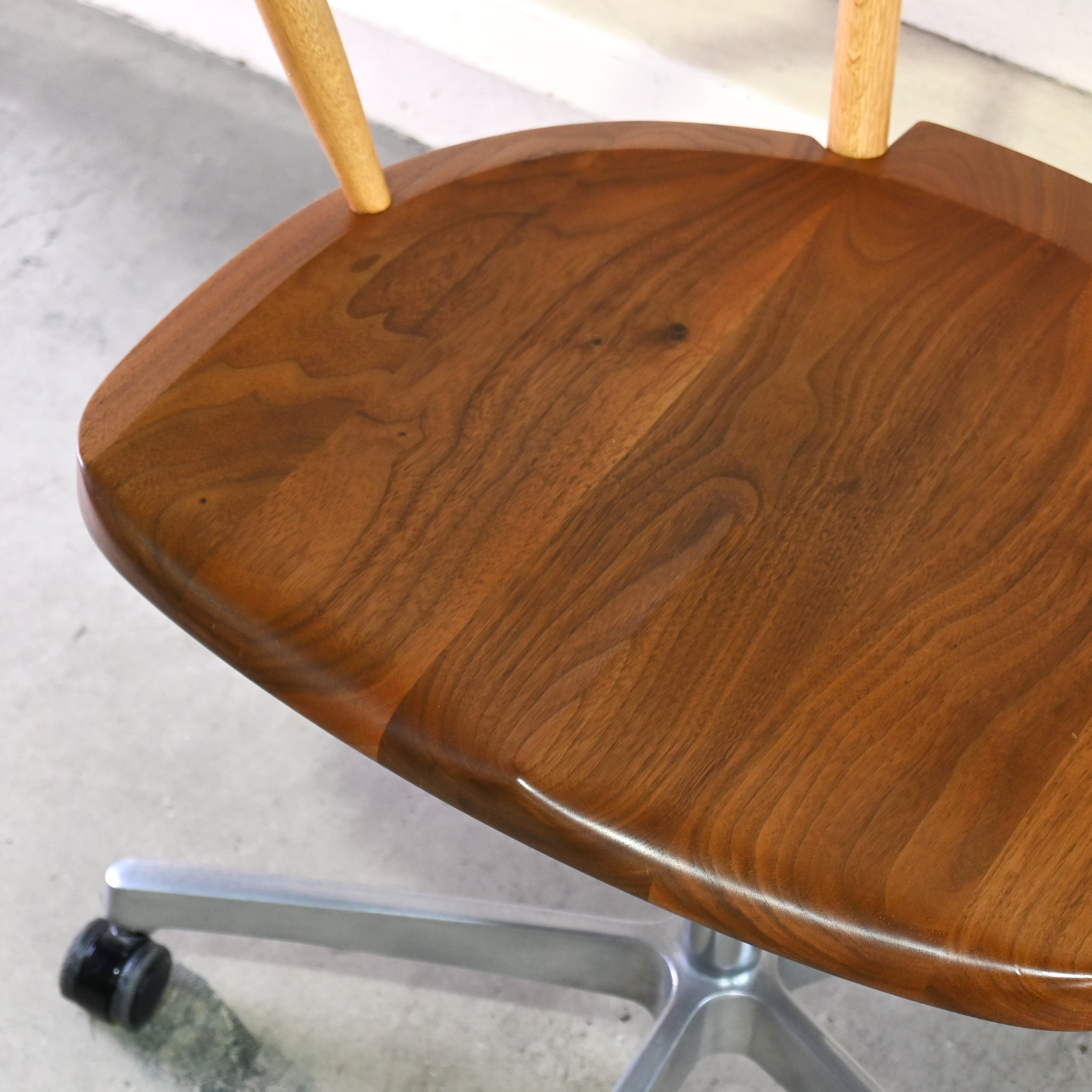 Takayama Wood Works × KASHIWA Desk chair Walnut × Oak Japanese modern design Iwakura Eiri / 高山ウッドワークス 柏木工 デスクチェア ウォールナット × オーク ジャパニーズモダンデザイン 岩倉榮利