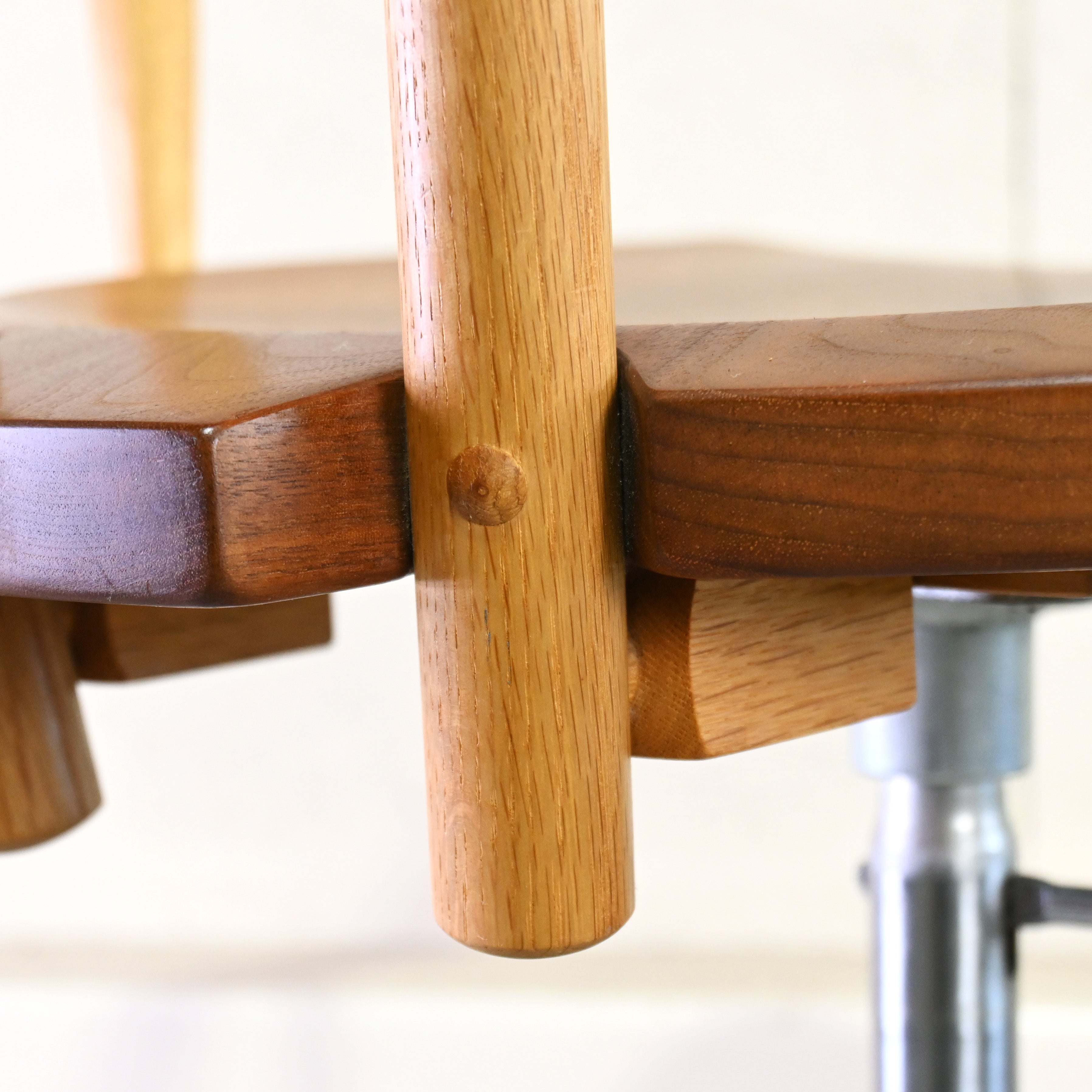 Takayama Wood Works × KASHIWA Desk chair Walnut × Oak Japanese modern design Iwakura Eiri / 高山ウッドワークス 柏木工 デスクチェア ウォールナット × オーク ジャパニーズモダンデザイン 岩倉榮利