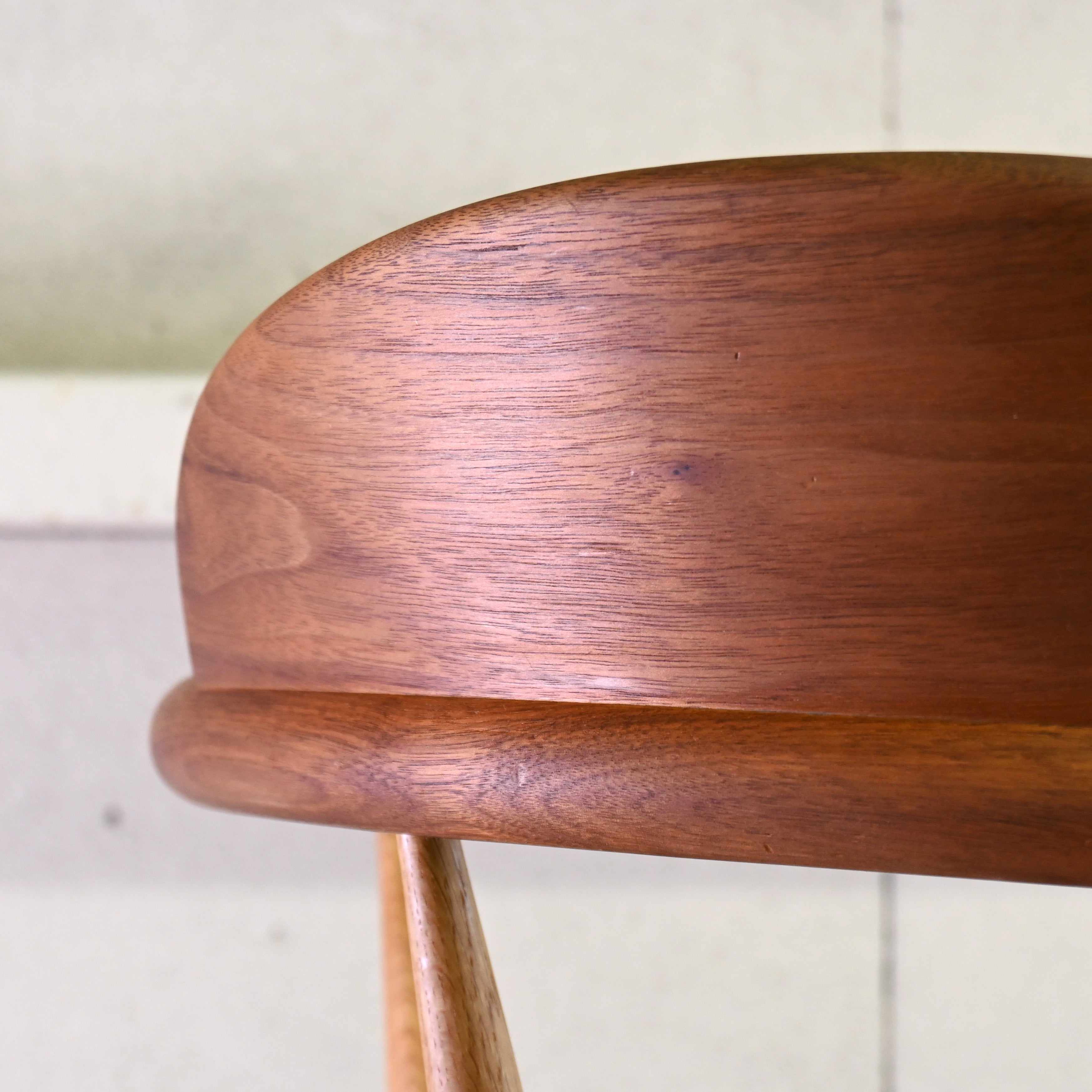 Takayama Wood Works × KASHIWA Desk chair Walnut × Oak Japanese modern design Iwakura Eiri / 高山ウッドワークス 柏木工 デスクチェア ウォールナット × オーク ジャパニーズモダンデザイン 岩倉榮利
