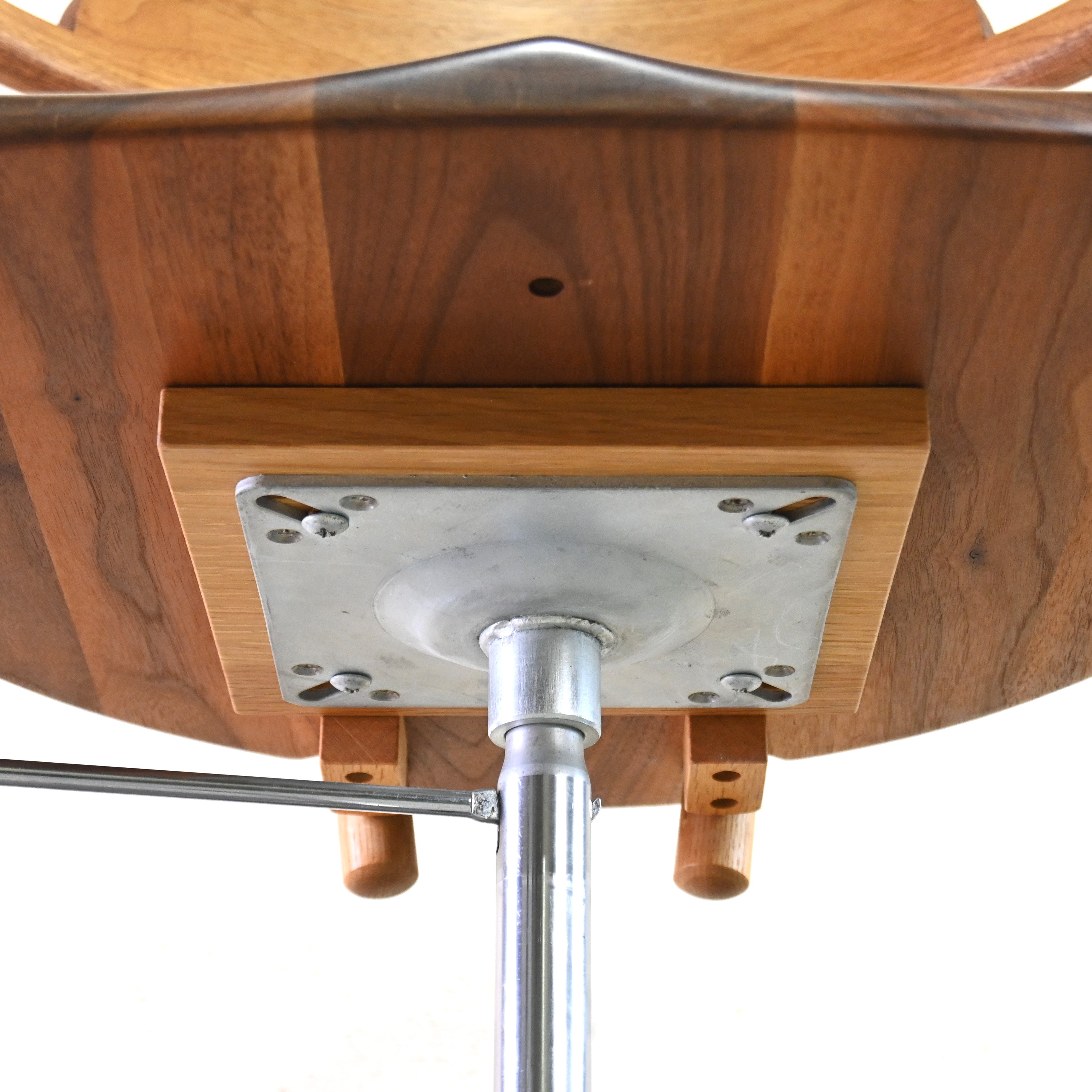 Takayama Wood Works × KASHIWA Desk chair Walnut × Oak Japanese modern design Iwakura Eiri / 高山ウッドワークス 柏木工 デスクチェア ウォールナット × オーク ジャパニーズモダンデザイン 岩倉榮利