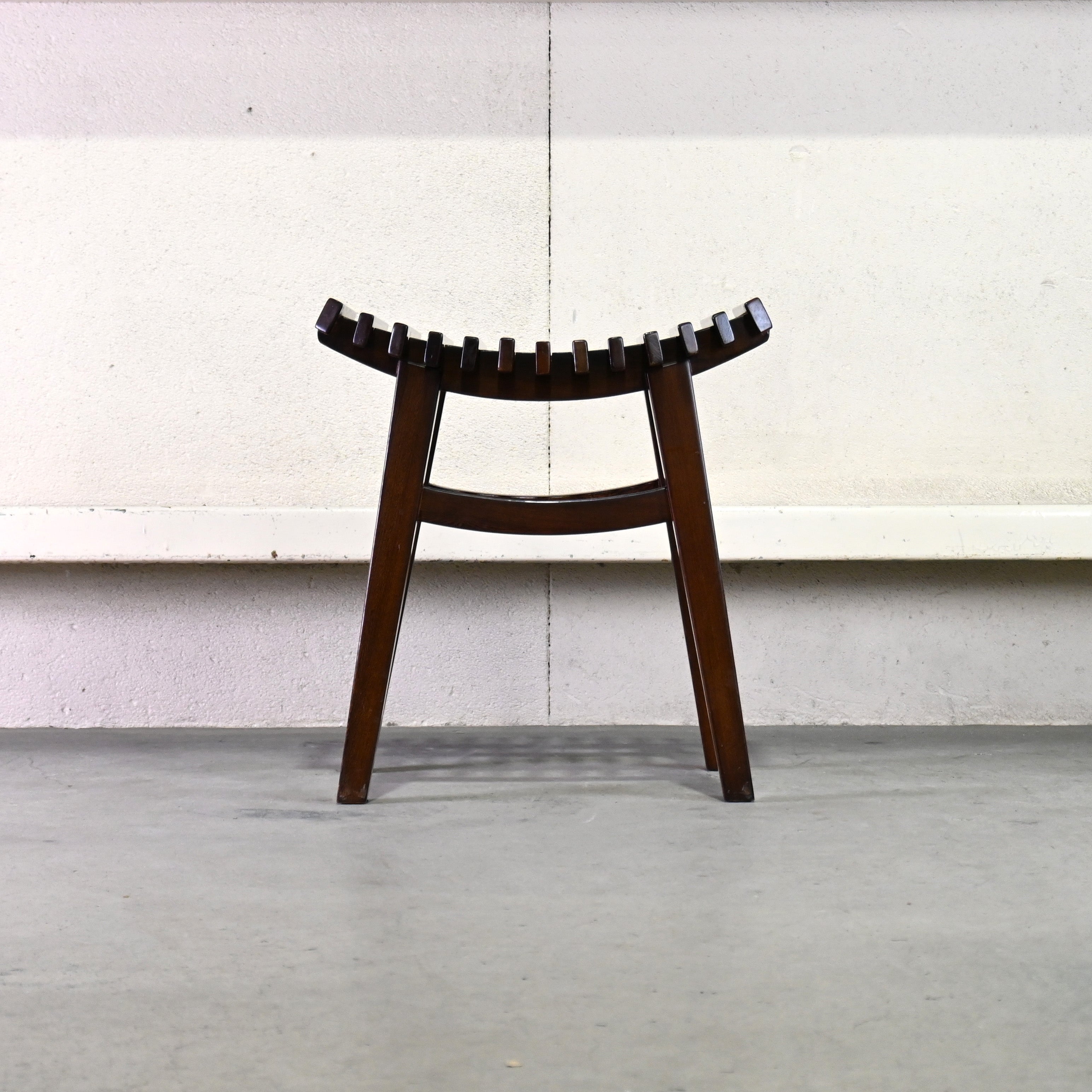 HIRONAGA Elm solid wood lacquered Stool Japanese modern design / 博永家具 楡無垢材 漆塗り スツール ジャパニーズモダンデザイン