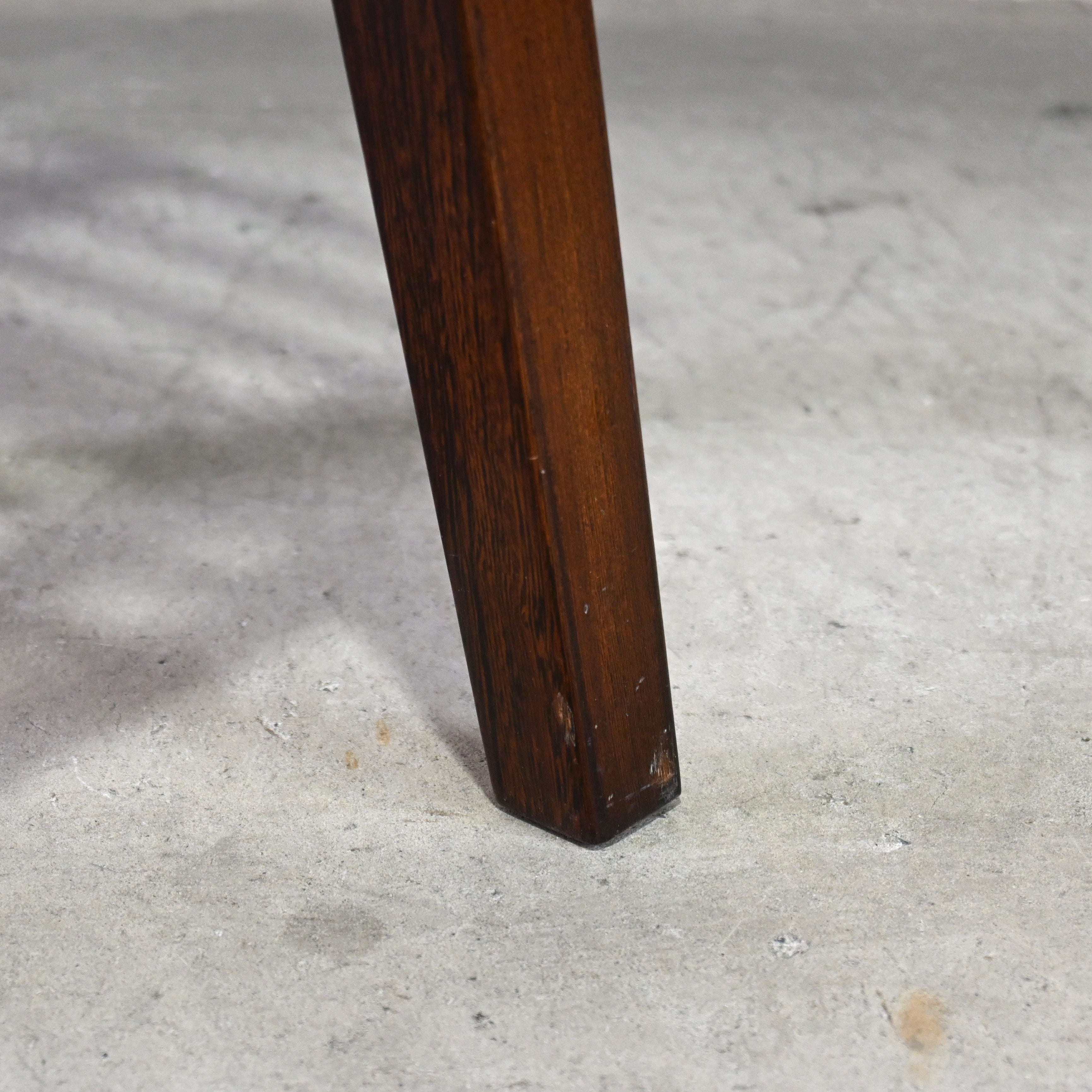 HIRONAGA Elm solid wood lacquered Stool Japanese modern design / 博永家具 楡無垢材 漆塗り スツール ジャパニーズモダンデザイン