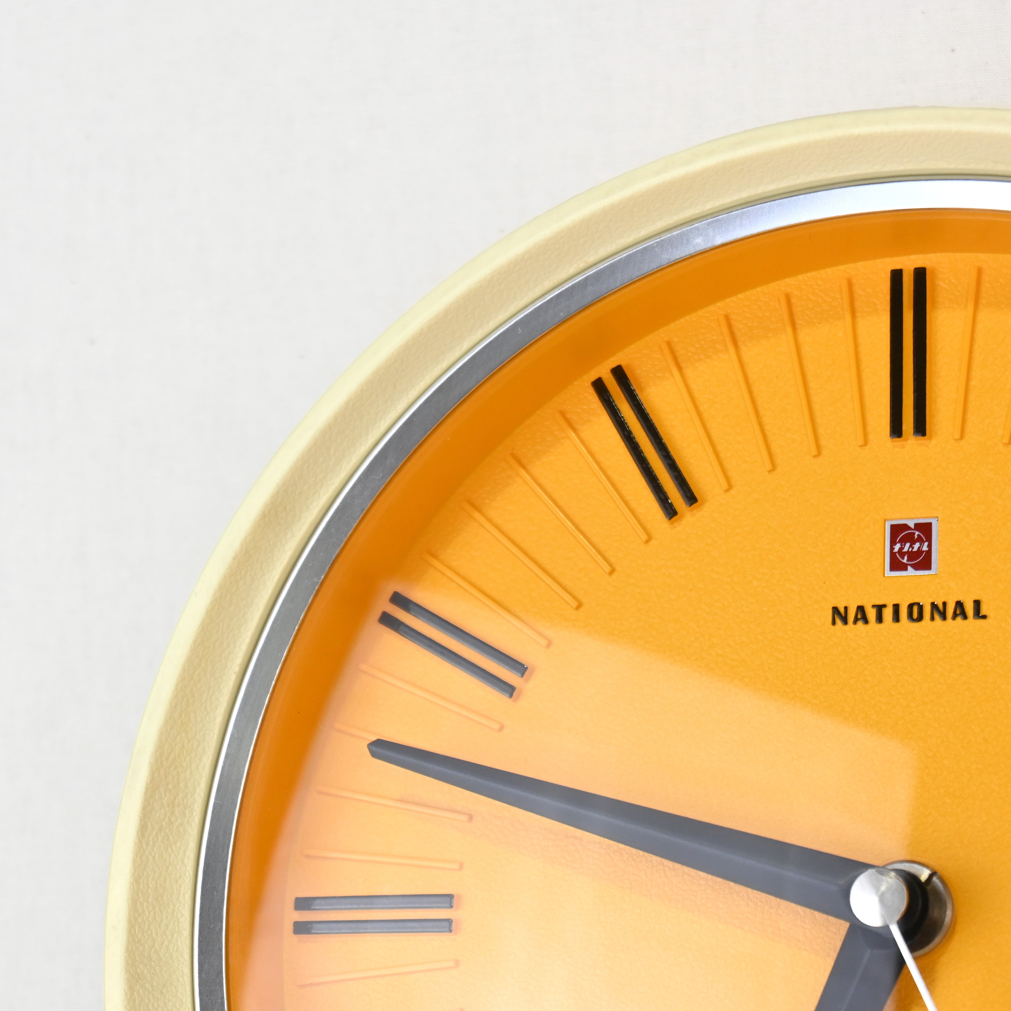 National 1970’s Electric wall clock 50Hz Japanese modern Spaceage / ナショナル 1970年代 電気掛け時計 50ヘルツ ジャパニーズモダン スペースエイジ