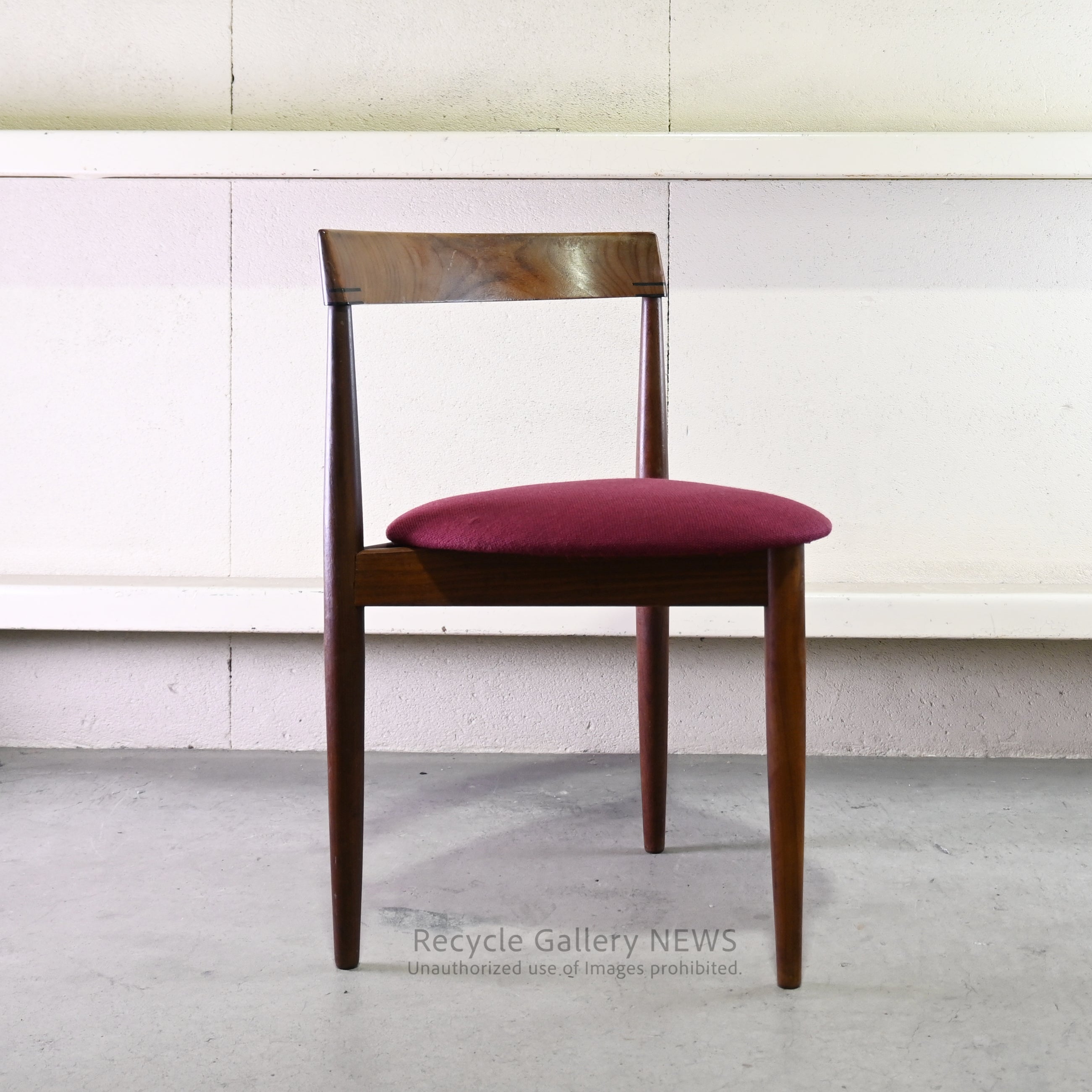 Hans Olsen Vintage Three-Legged Chair Frem Rojle Moblefabrik 1960s Denmark Scandinavian furniture / ハンス・オルセン ヴィンテージ チェア 3本脚 1960年代 デンマーク 北欧家具