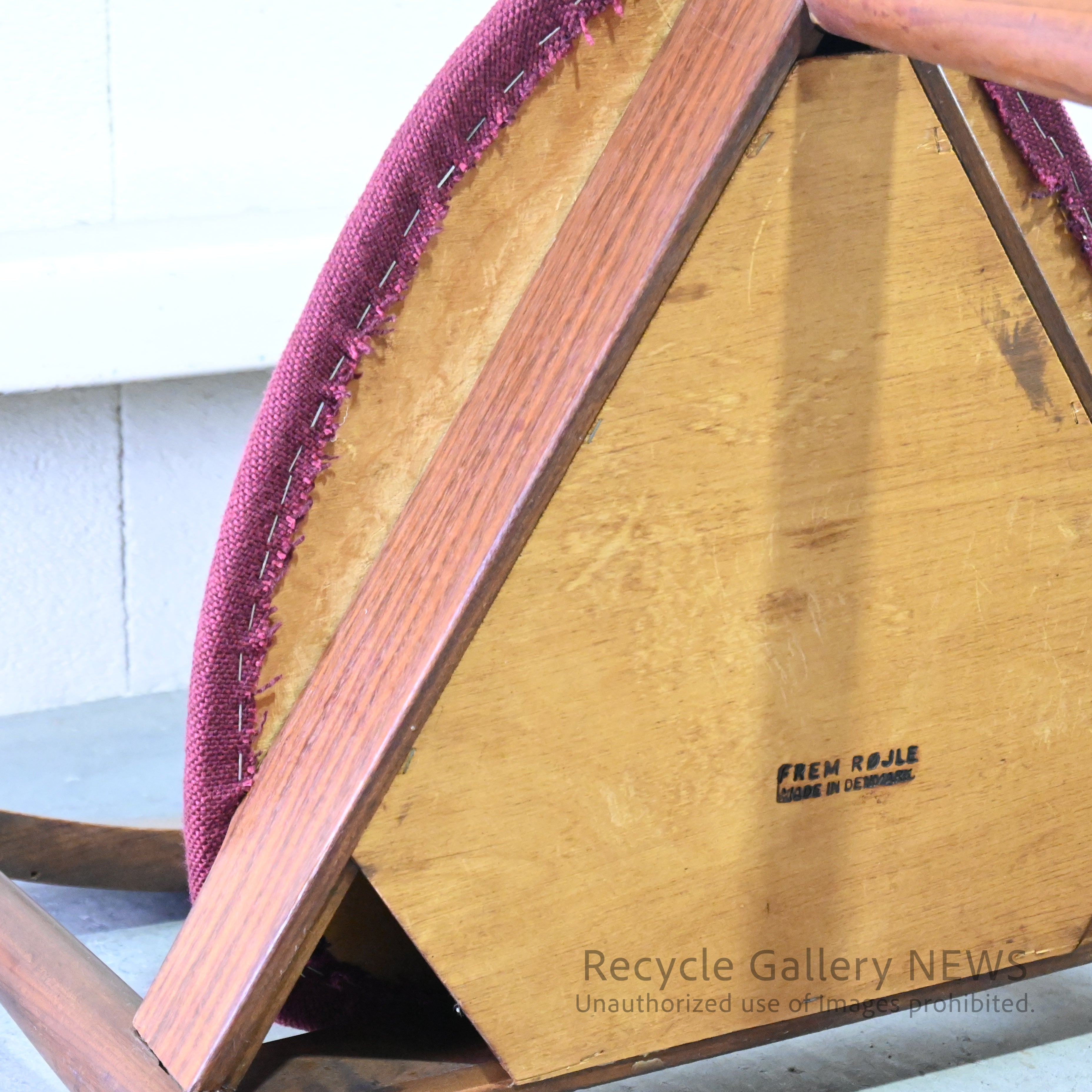 Hans Olsen Vintage Three-Legged Chair Frem Rojle Moblefabrik 1960s Denmark Scandinavian furniture / ハンス・オルセン ヴィンテージ チェア 3本脚 1960年代 デンマーク 北欧家具