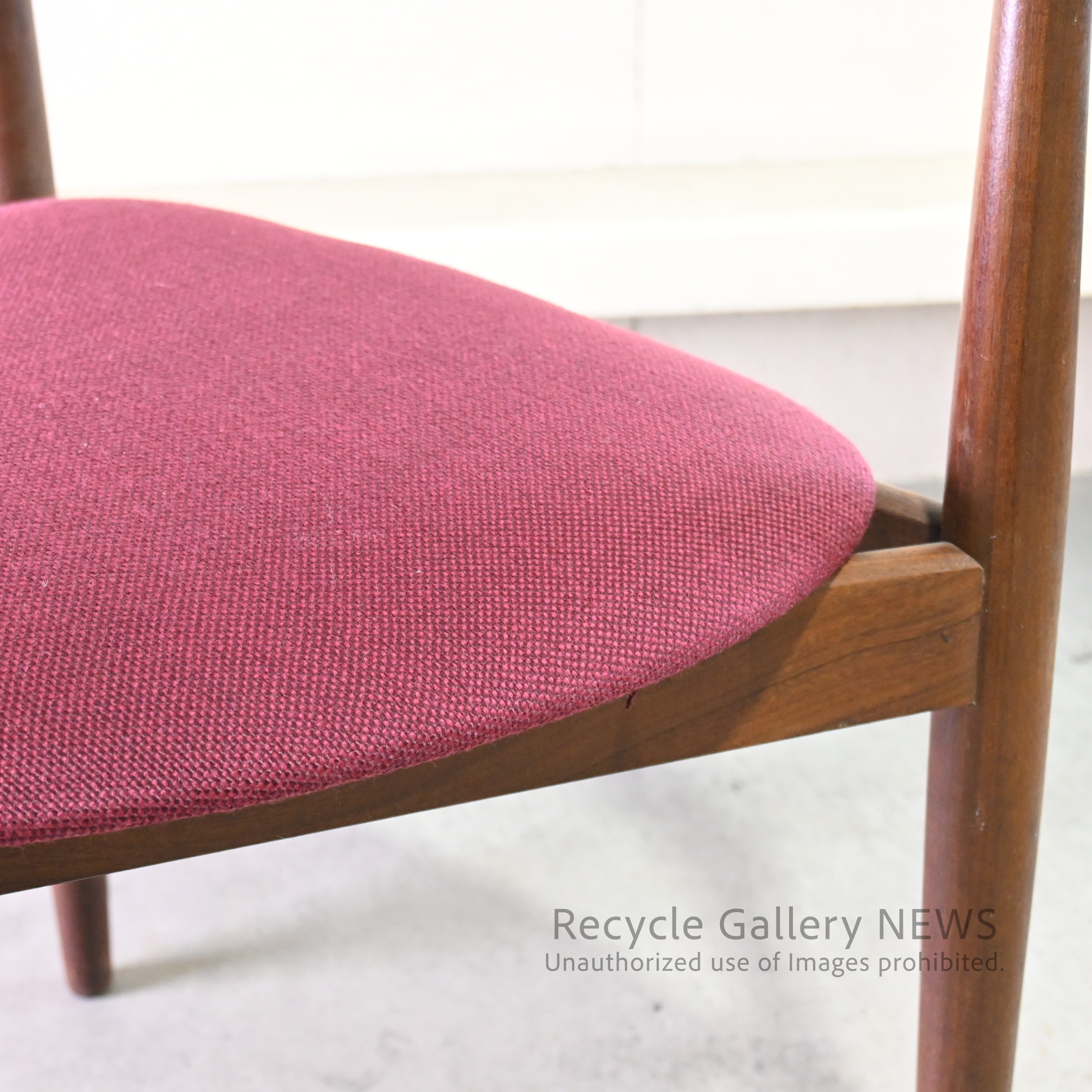 Hans Olsen Vintage Three-Legged Chair Frem Rojle Moblefabrik 1960s Denmark Scandinavian furniture / ハンス・オルセン ヴィンテージ チェア 3本脚 1960年代 デンマーク 北欧家具