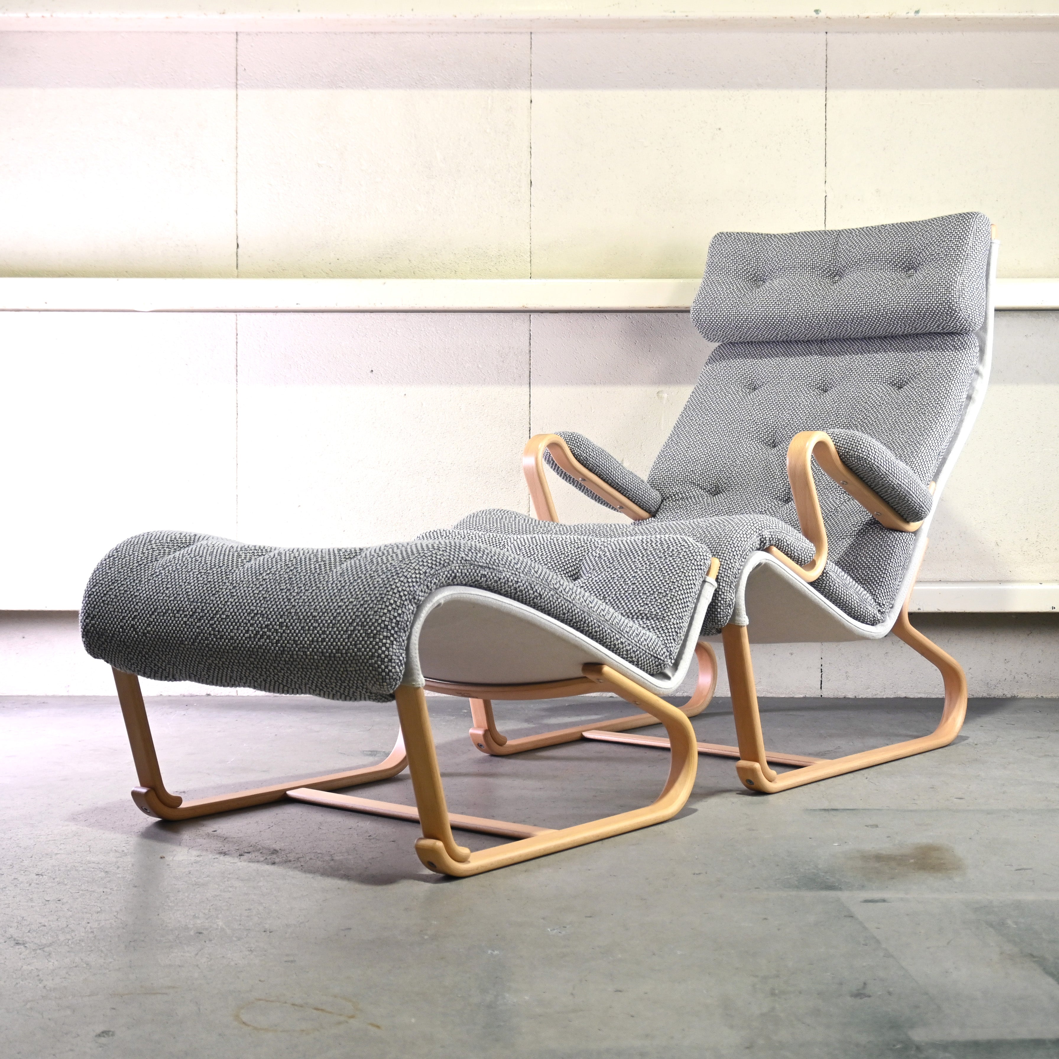 Tendo × Bruno Mathsson Highback chair & Ottoman 2 peaces set Japanese modern Scandinavian design / 天童木工 × ブルーノ・マットソン ハイバックチェア & オットマン 2点セット ジャパニーズモダン 北欧デザイン