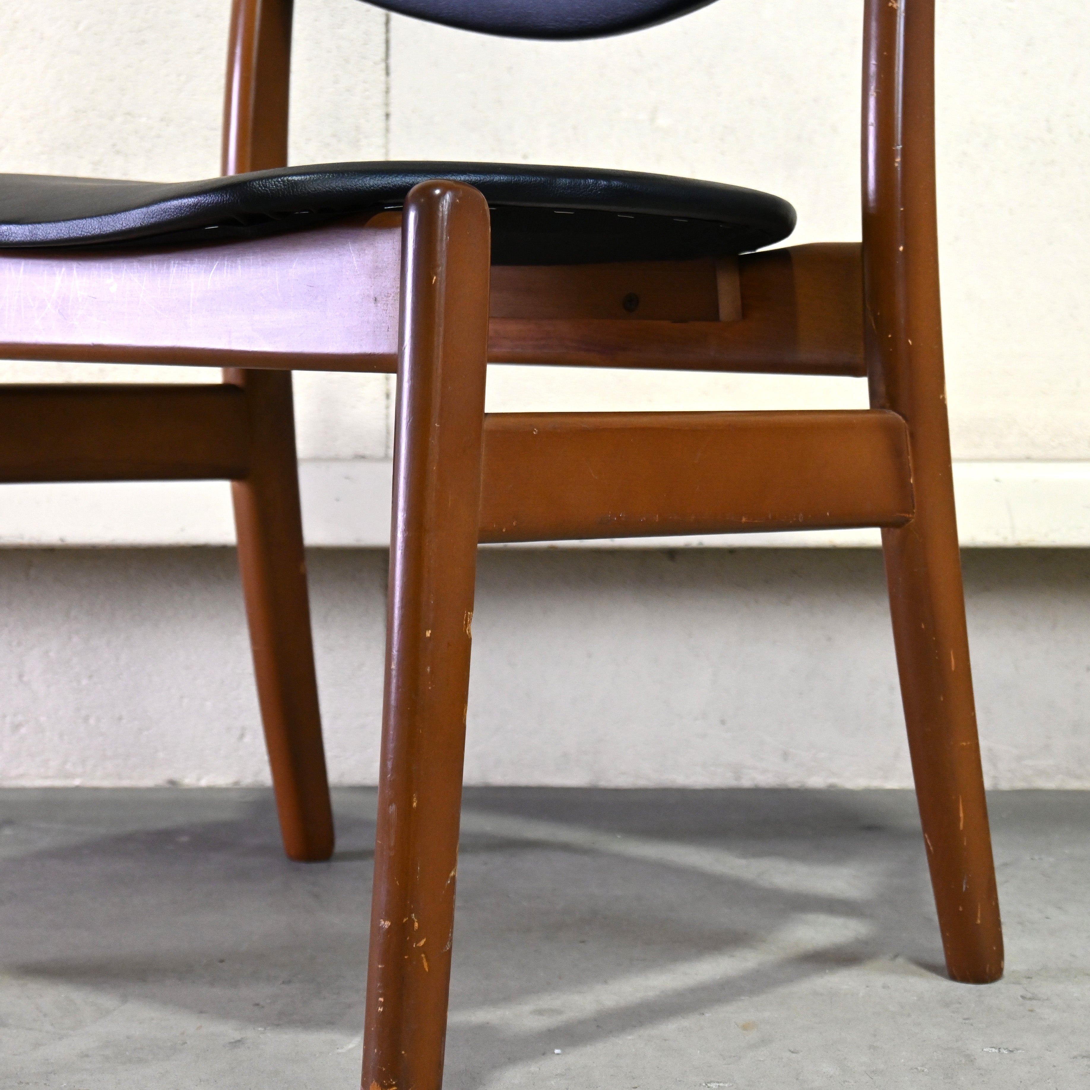 Snap button Combination color Beech wood Dining chair Remake Japanese modern Retro pop / スナップボタン コンビカラー ビーチ材 ダイニングチェア リメイク ジャパニーズモダン レトロポップ