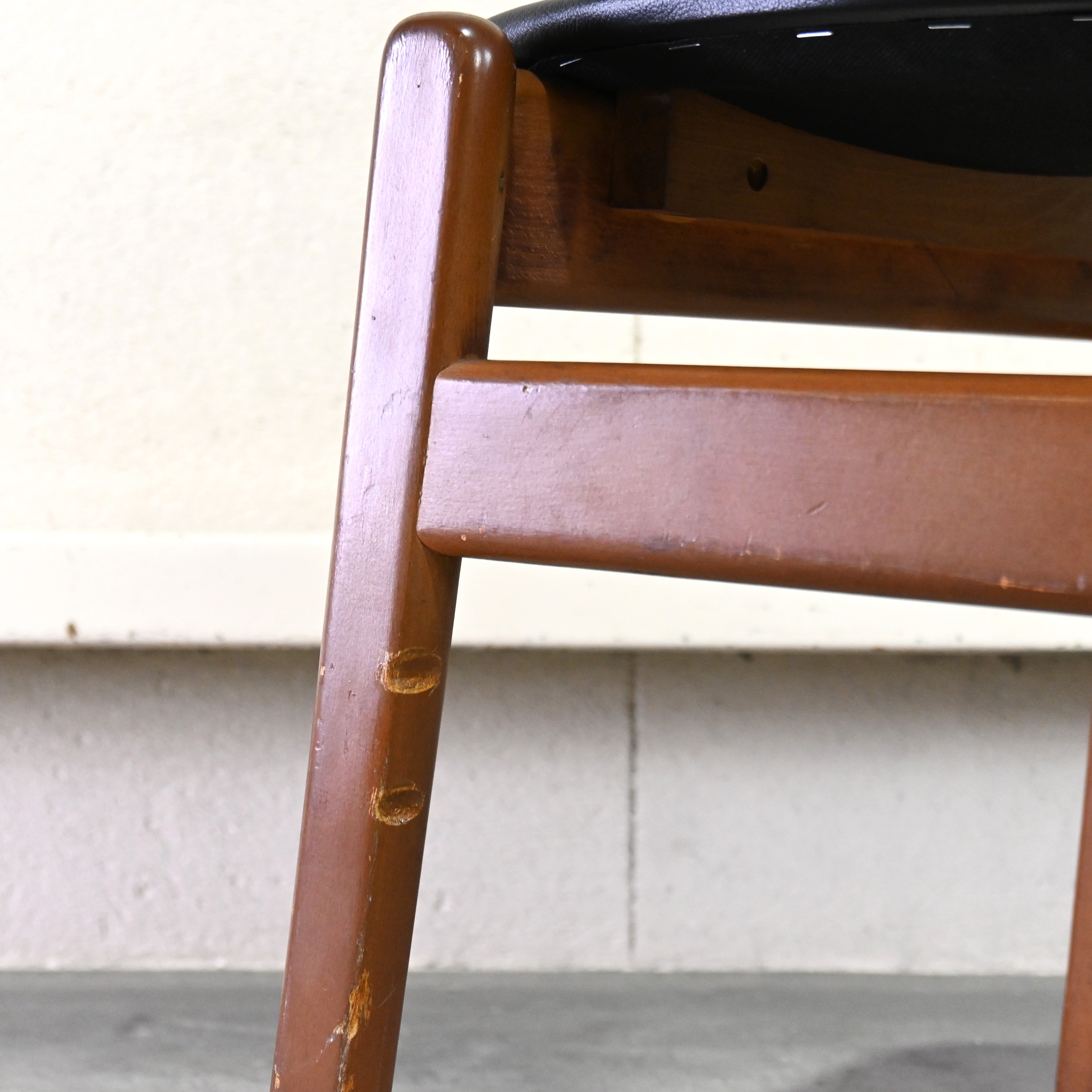 Snap button Combination color Beech wood Dining chair Remake Japanese modern Retro pop / スナップボタン コンビカラー ビーチ材 ダイニングチェア リメイク ジャパニーズモダン レトロポップ