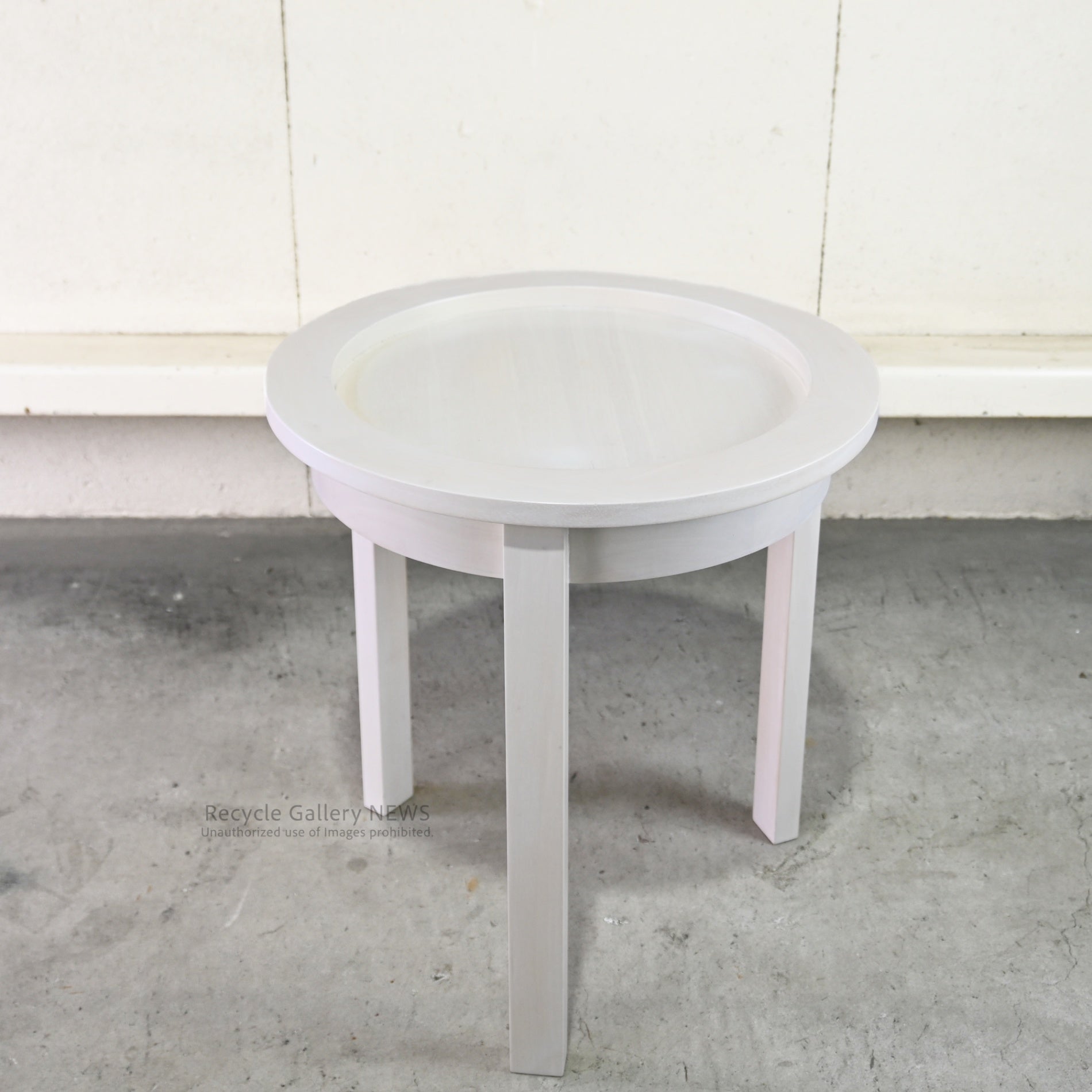 Cassina SELENE  Wooden Round Side Table Italy / カッシーナ セレーネ 木製 ラウンドサイドテーブル イタリア