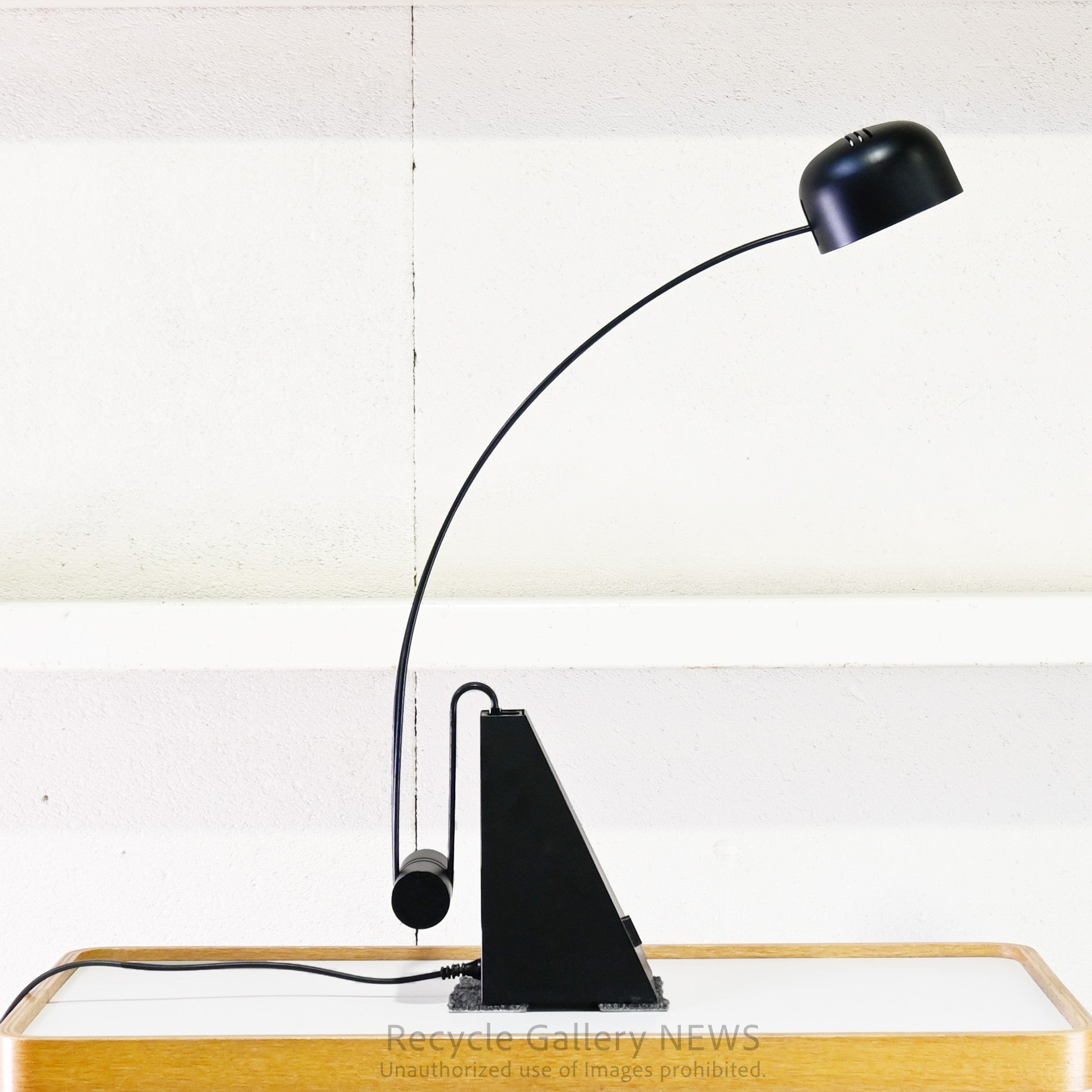 Yamada Shomei  LUMICO Table Lamp Japanese Postmodern Space Age Design / 山田照明 ルミコ テーブルランプ ポストモダン スペースエイジ 日本