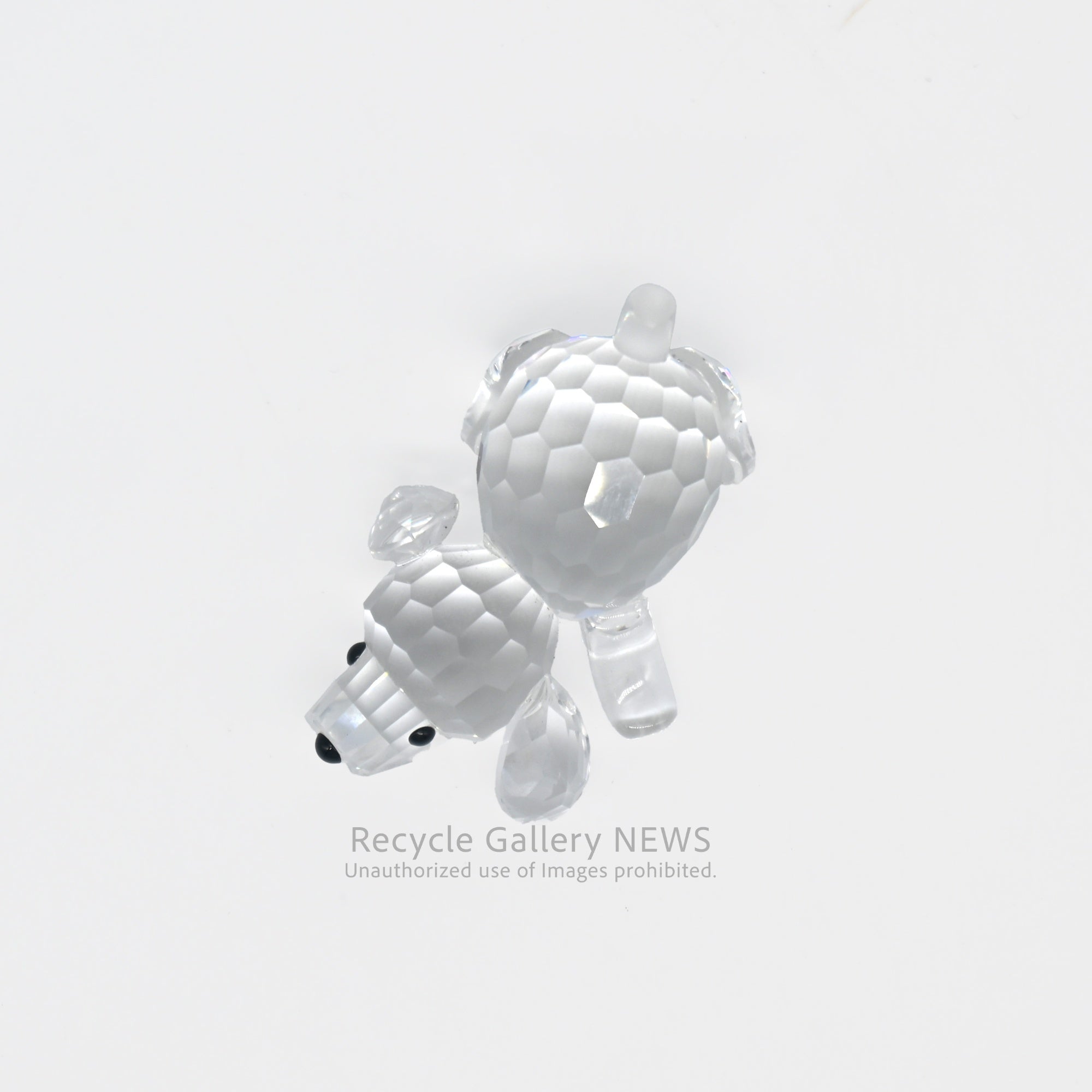 Retired Swarovski Crystal "Lying Beagle" Figurine Austrian Animal Motif / スワロフスキー 伏せビーグル 廃盤品 オーストリア クリスタルガラス 動物モチーフ