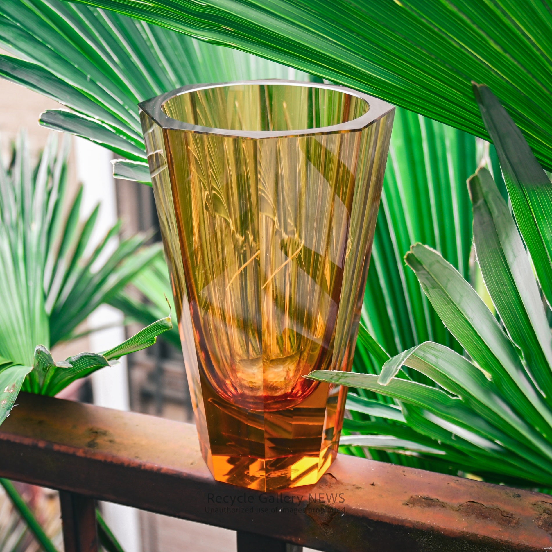 MOSER Czech Amber Potash Glass Flower Vase Artisan Craftsmanship / モーゼル ガラスフラワーベース アンバー チェコ カリガラス 花瓶 クラフツマンシップ
