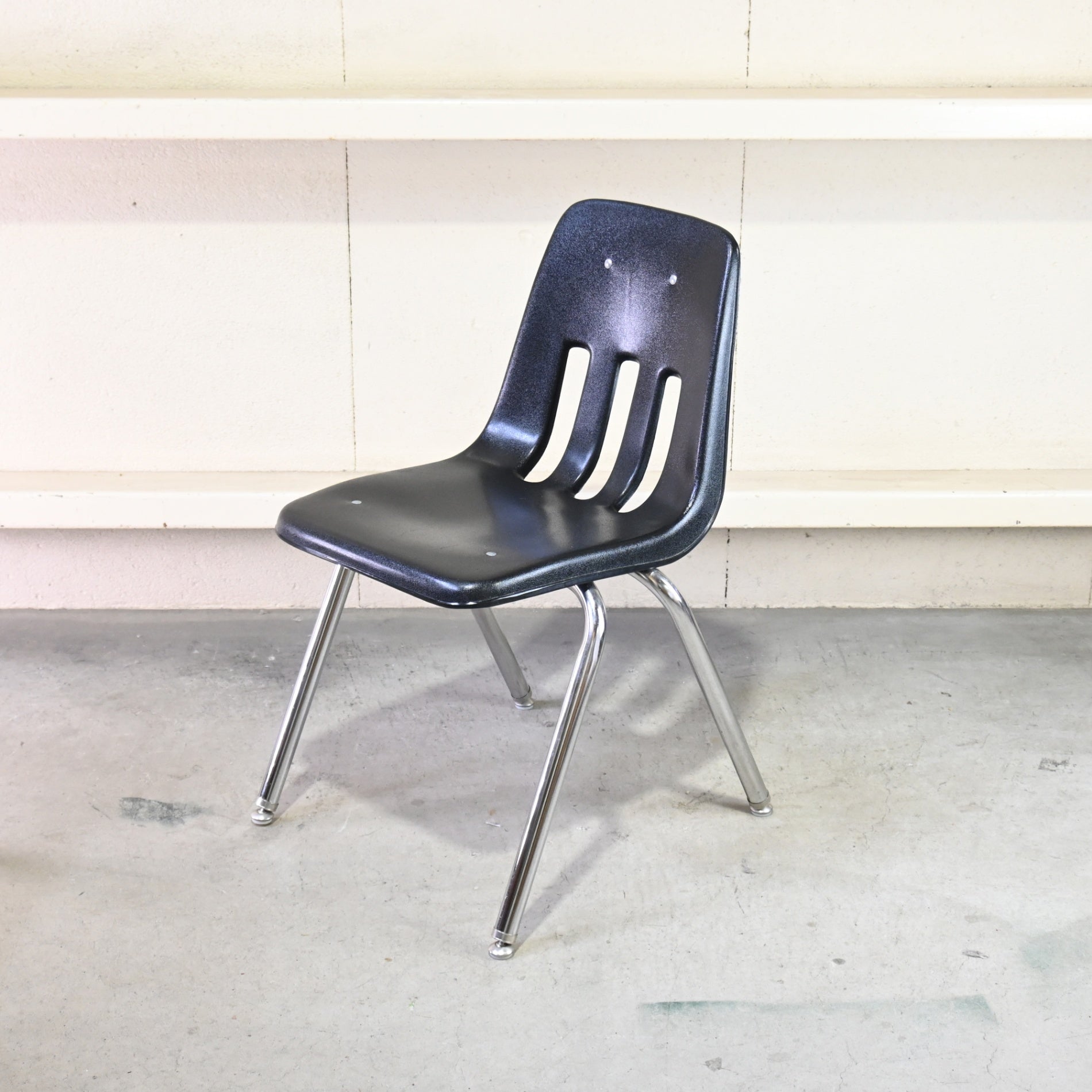 VIRCO Stacking chair Black Retro American Industrial design / バルコ スタッキングチェア ブラック レトロ アメリカン ヴィンテージ インダストリアルデザイン