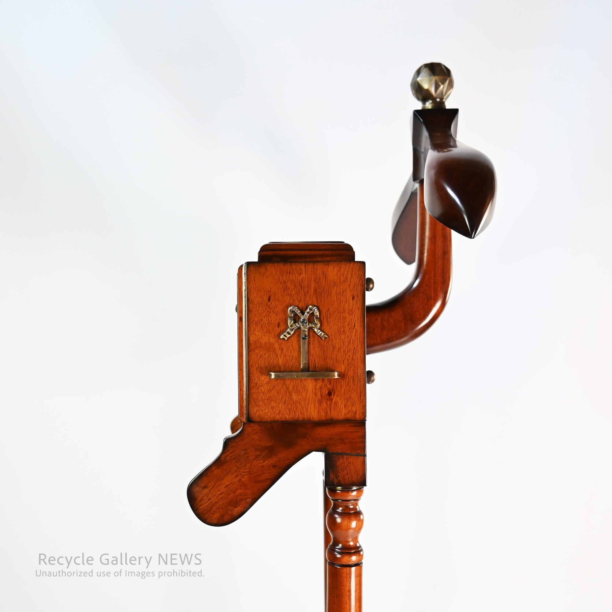 Unused Yokohama Furniture Gentleman's Valet Stand Classic Elegance / 横浜家具 バレット コートハンガー　未使用品　冊子付 クラシック ジェントルマン 様式美