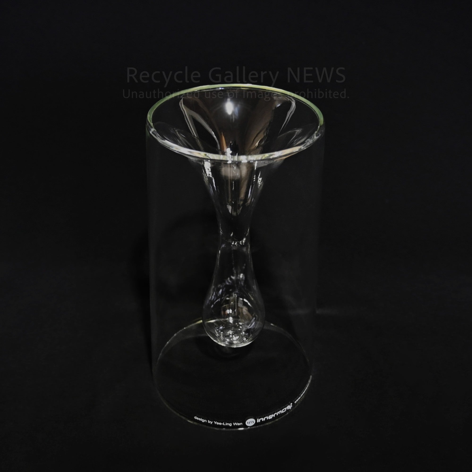Innermost Clear Teardrop-shaped Art Glass Flower Vase Designer Piece / インナーモスト アートガラス フラワーベース ドロップ型 クリア 花瓶 一輪挿し モダン デザイナーズ