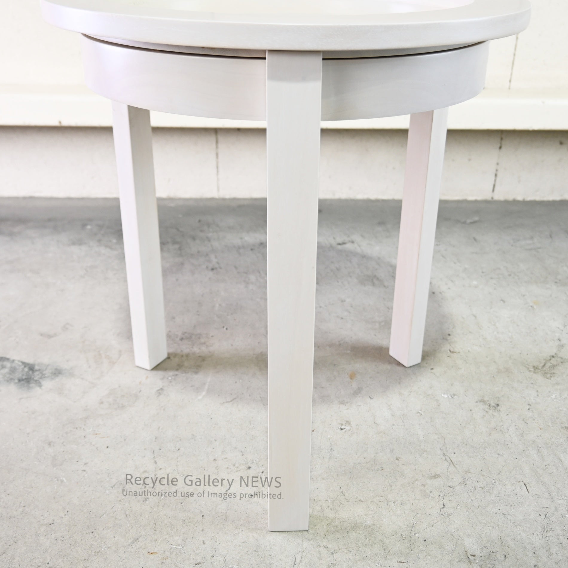 Cassina SELENE  Wooden Round Side Table Italy / カッシーナ セレーネ 木製 ラウンドサイドテーブル イタリア