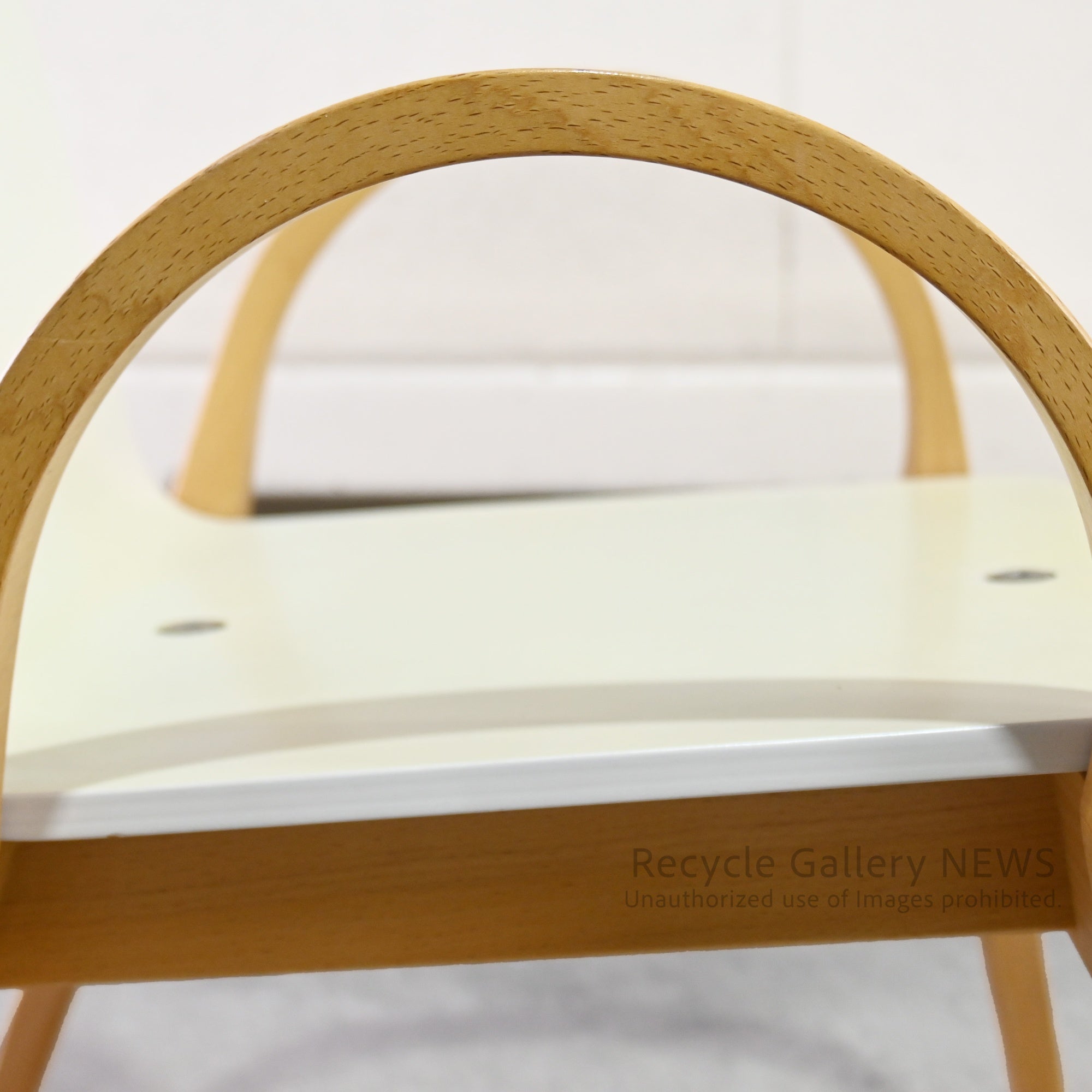 Nisshin Mokko ac-cent Kids chair White Japan / 日進木工 アクセント キッズチェア ホワイト 日本