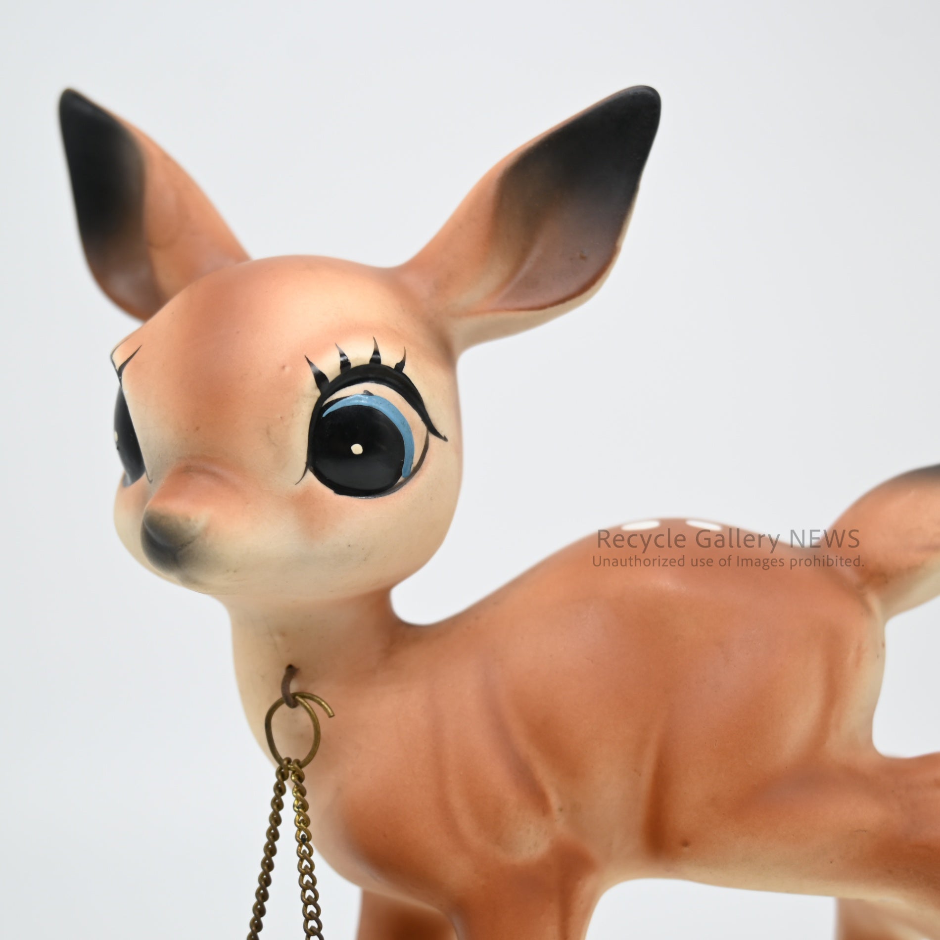 Deer and baby Bambi ceramic figurine 1950s Showa retro Japan / 鹿の親子 バンビ 陶器 置物 オブジェ 1950年代 昭和レトロ 日本