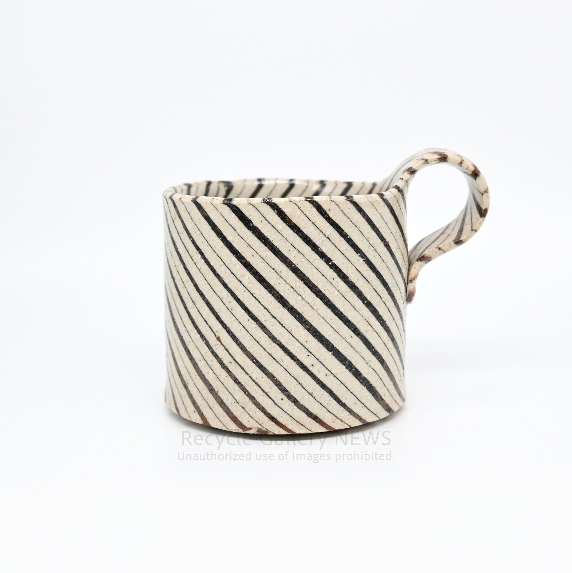Yusuke Aida Oshino Kiln Nerikomi Clay Seam "SHIGURE" Cup&Saucer Contemporary Japanese Ceramics Ivory Brown Stripe Pattern / 會田雄亮 忍野窯 練上 碗皿 「時雨」カップ＆ソーサー コーヒーカップ 陶器 現代陶芸 和モダン クリーム ブラウン ストライプ