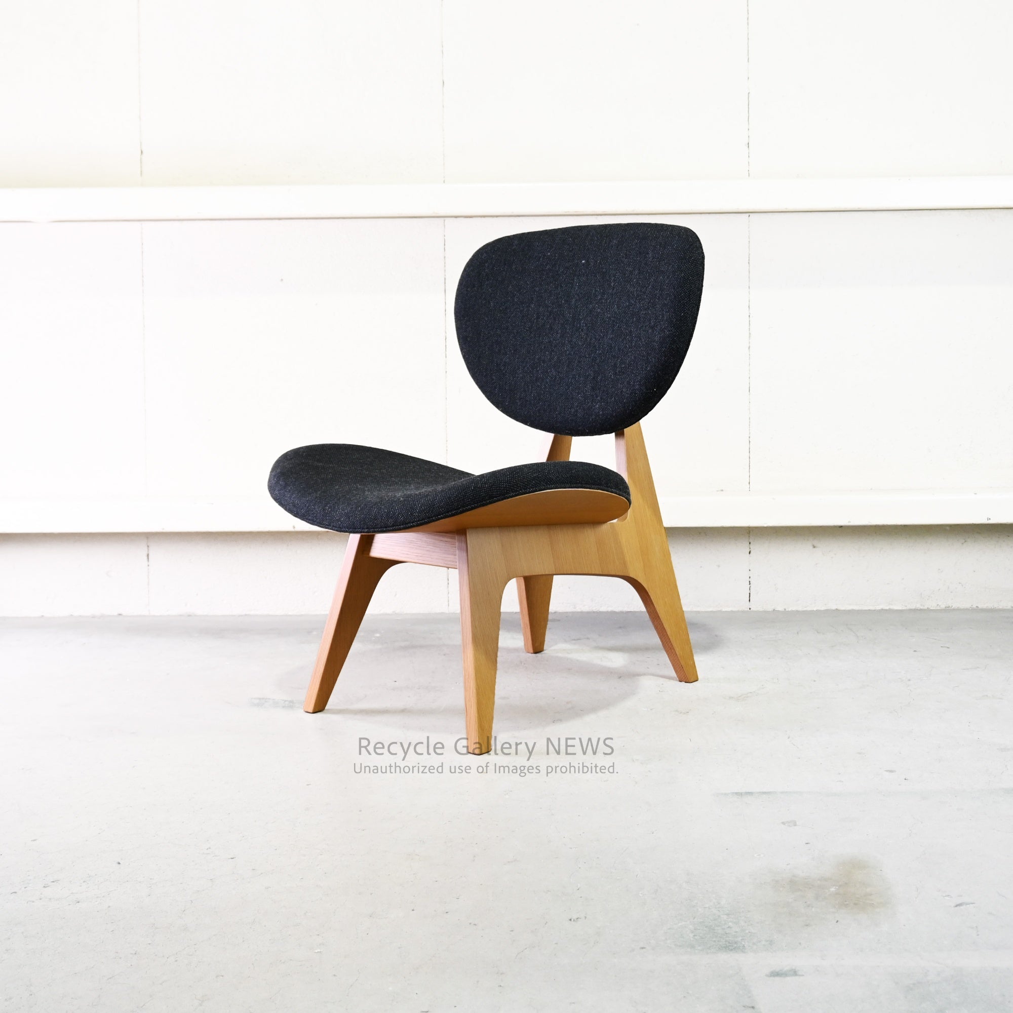 S T O O L – Recycle Gallery NEWS 烏山