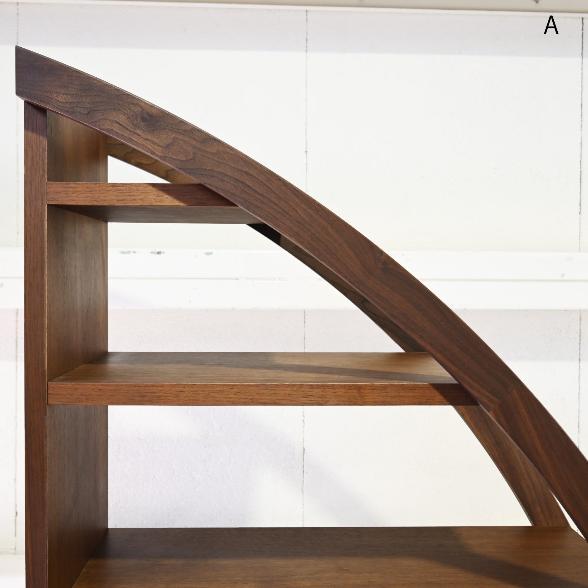 Maruyoshi Mingei Furniture DEEP Series Moon Shelf in Walnut Japanese Craftsmanship Moon Viewing  / マルヨシ民芸家具 ディープシリーズ ムーンシェルフ ウォールナット 職人技 お月見 和家具