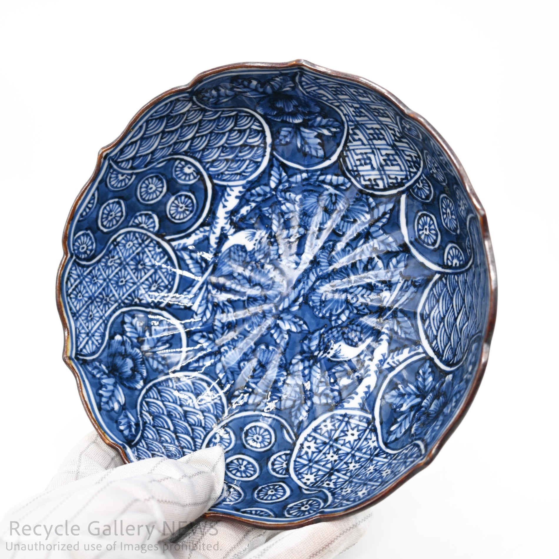 Ichiraku Yamamoto Blue White Porcelain Neziri-Shonzui Lobed-Rim Bowl / 山本壹楽 壹楽窯 染付 ねじり祥瑞 稜花 鉢 藍色