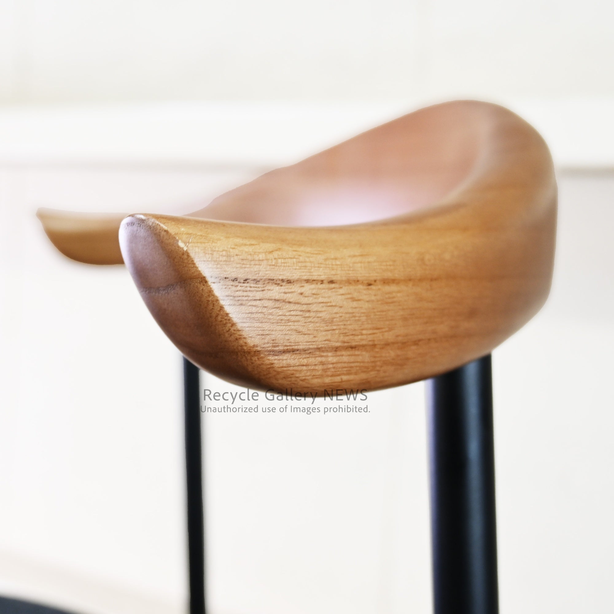 Seki Furniture Atom Chair Black Wooden  Steel  Industrial  Vintage  Cafe style / 関家具 アトムチェア 座面黒色 木材 スチール インダストリアル ヴィンテージ カフェスタイル