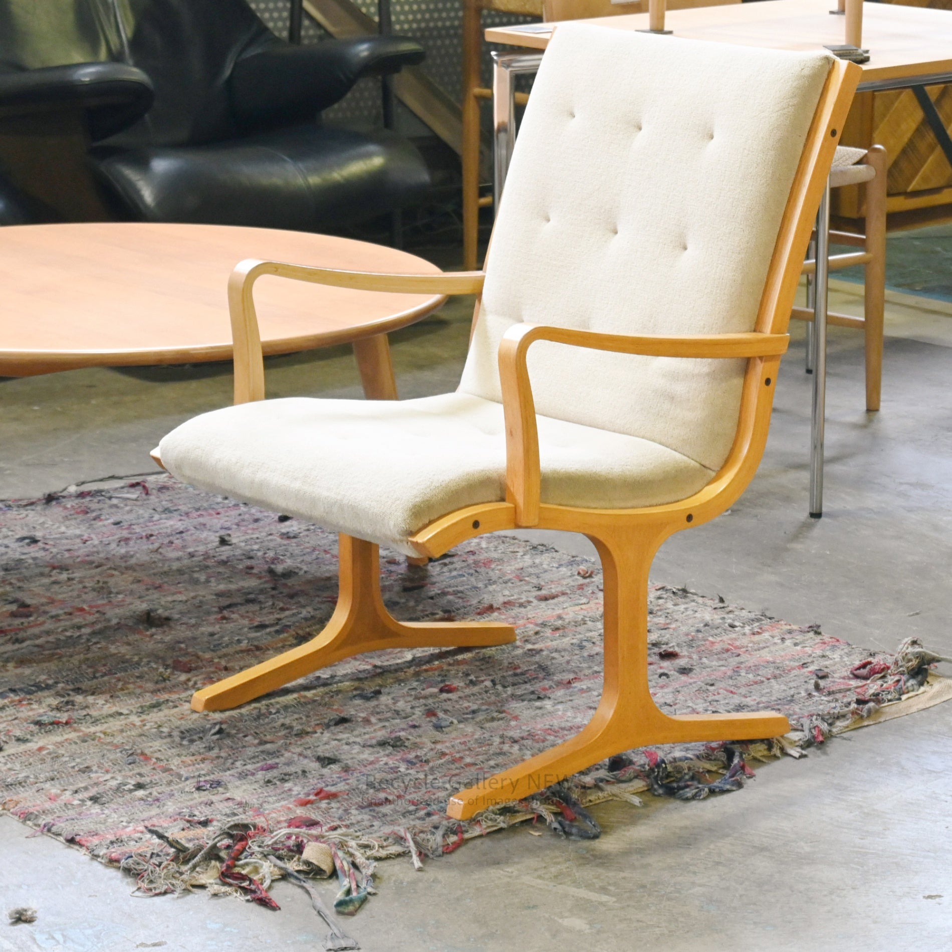 Discontinued Tendo Mokko "Heron" Low Back Chair by Mitsumasa Sugasawa Japanese Modern Masterpiece / 天童木工 ヘロン ローバックチェア 廃盤 日本 モダンデザイン 菅澤光政 傑作