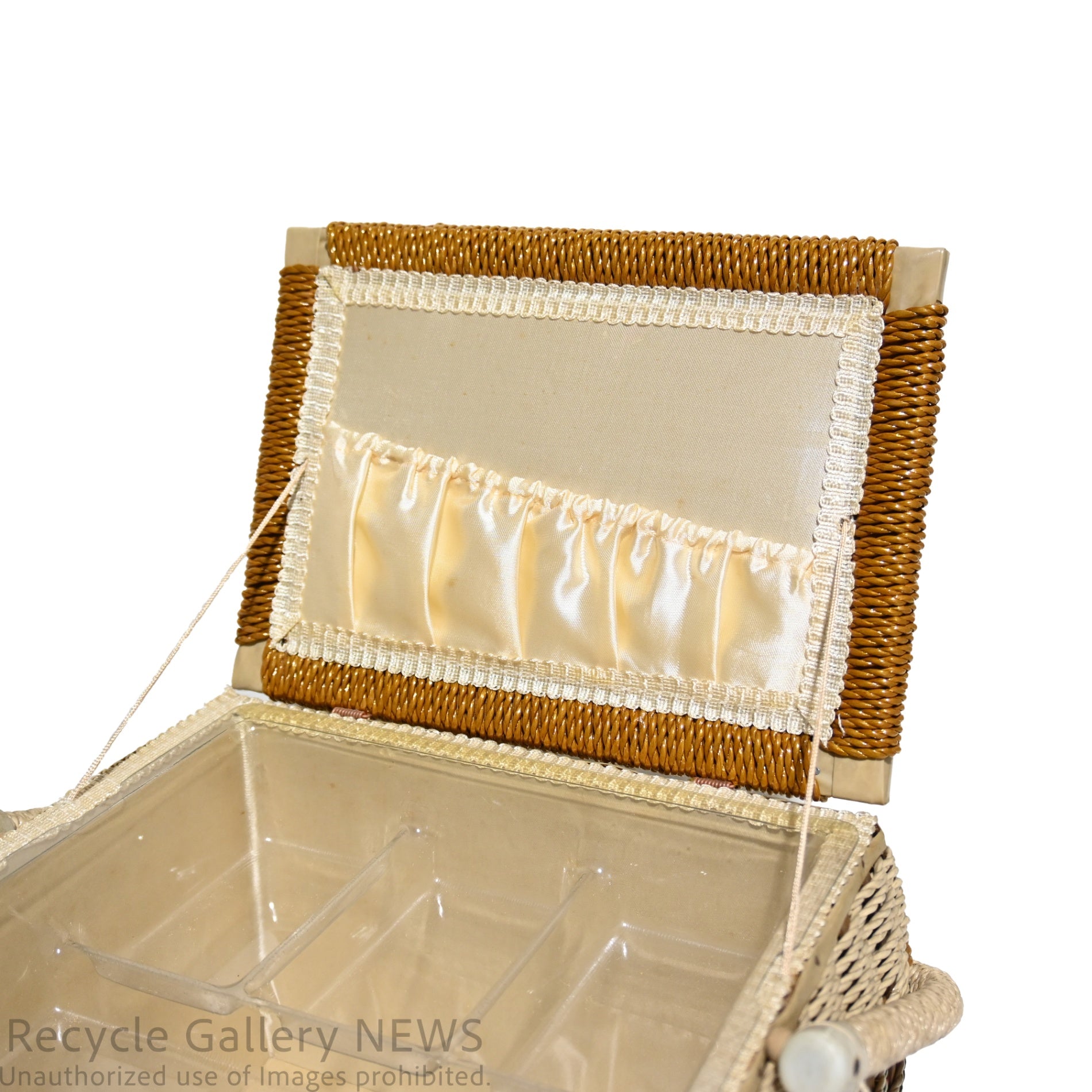 FRUIT OF THE ROOM Sewing Basket Box Retro Embroidery Vintage Unused / フルーツ・オブ・ザ・ルーム 裁縫箱 ソーイングバスケット レトロ 刺繍 ヴィンテージ 未使用 新古品