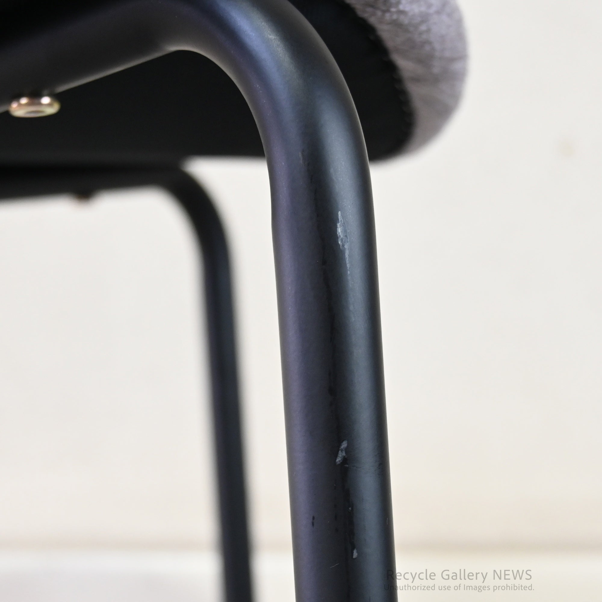 Seki Furniture Atom Chair Glay-White Wooden  Steel  Industrial  Vintage  Cafe style / 関家具 アトムチェア 座面グレーホワイト 木材 スチール インダストリアル ヴィンテージ カフェスタイル
