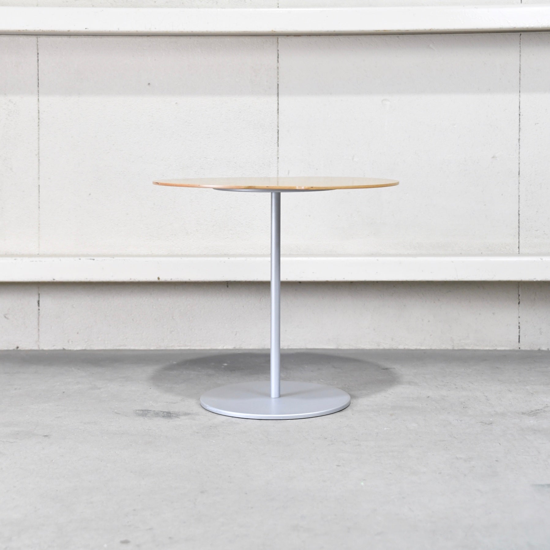 Cassina ixc. 252 ON-OFF Side table Piero Lissoni Italian modern design / カッシーナ イクスシー 252 オンオフ サイドテーブル ピエロ リッソーニ イタリアンモダンデザイン