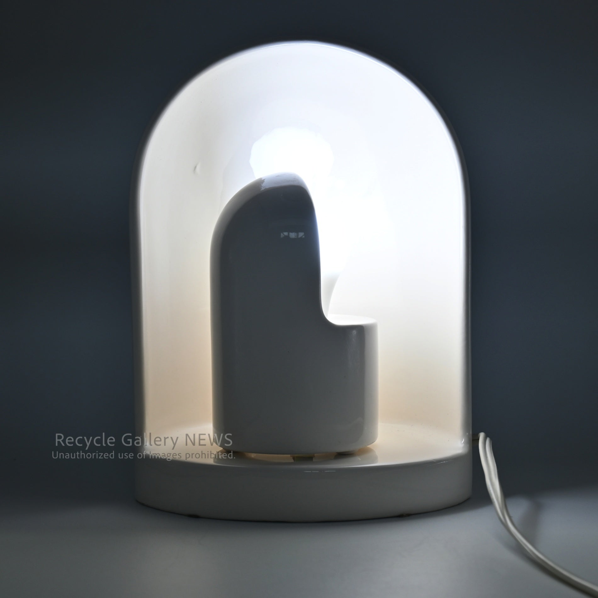 Yamagiwa CERAMICA Japan White Table Lamp Mid Century Modern Art Piece 1983/ ヤマギワ セラミカ テーブルランプ 日本 白色 ミッドセンチュリー アートピース 1983年製