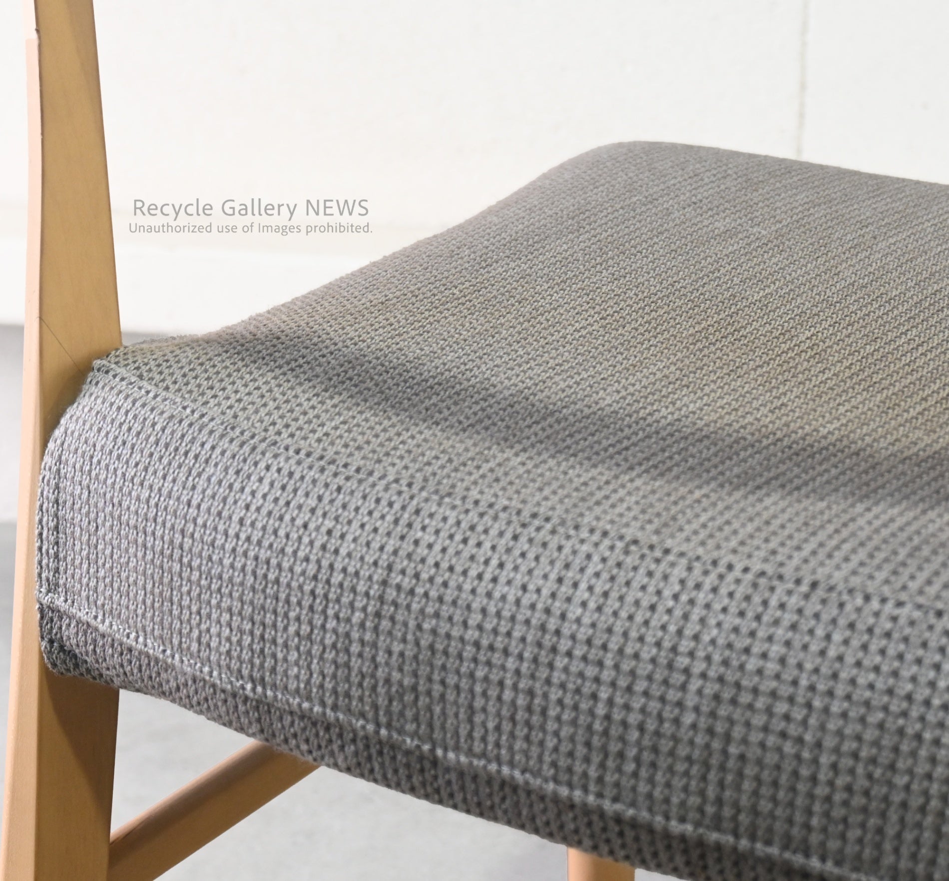 Karimoku Wooden Chair Japanese Scandinavian Inspired Natural Design / カリモク 椅子 木製 日本 北欧テイスト ナチュラルデザイン