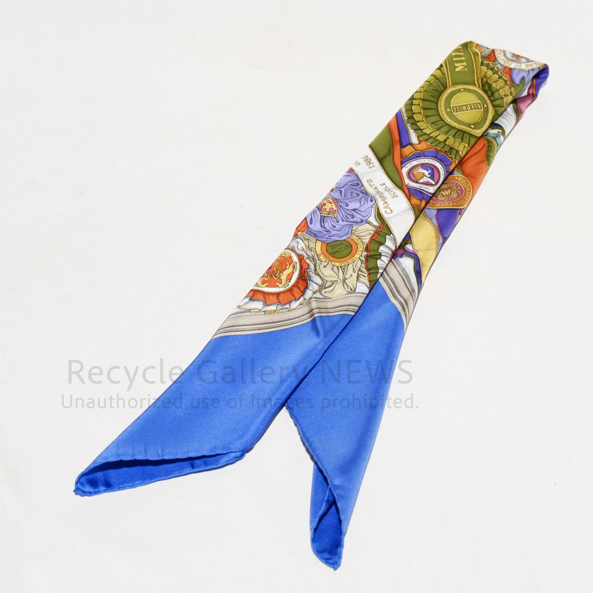GUCCI Large Scarf Rosette Pattern Silk Medal Ribbon Blue Vintage Gucci / グッチ 大判スカーフ ロゼット柄 シルク 勲章 リボン 青 オールドグッチ