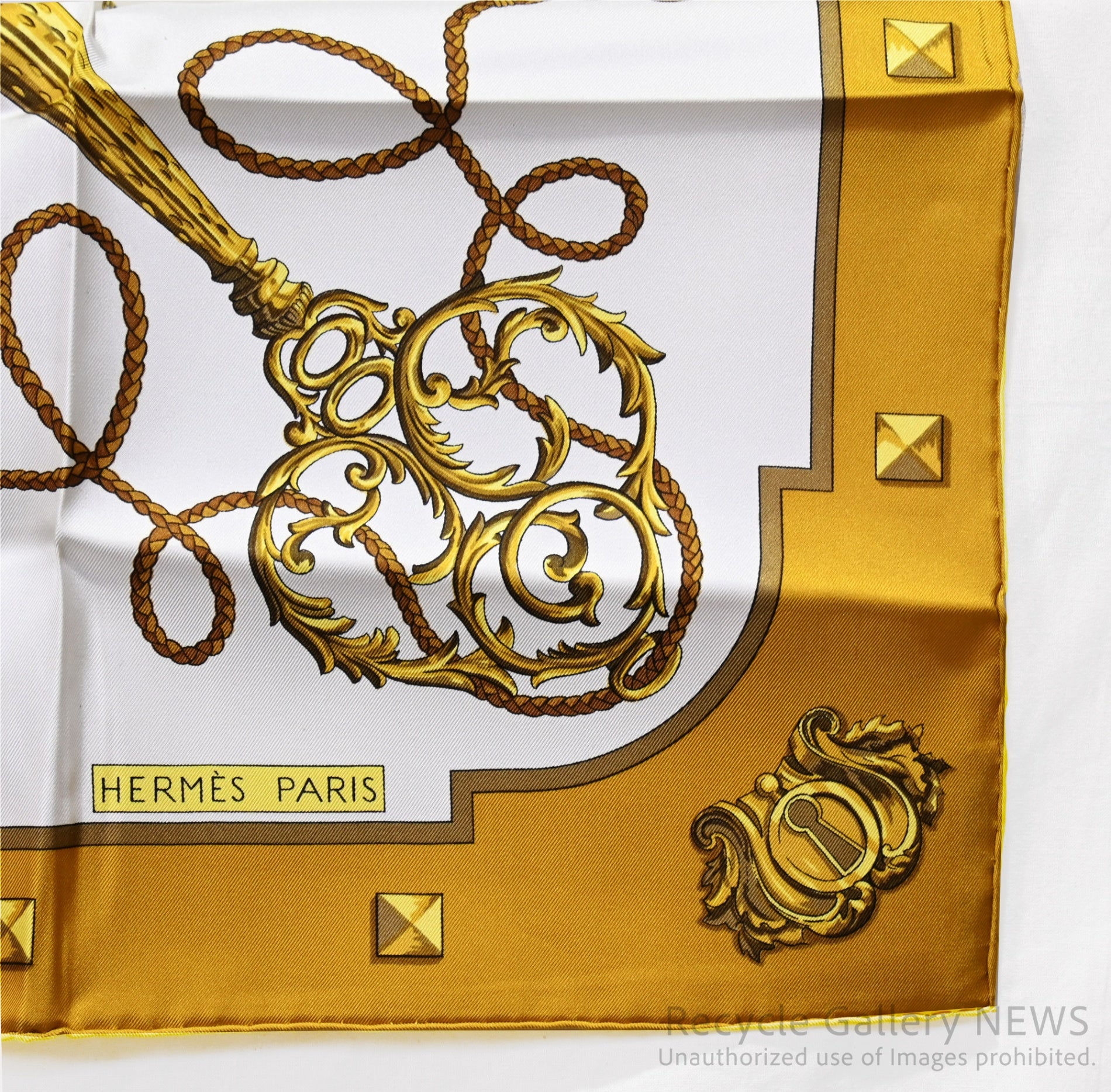 HERMES carré 90 Les Clés Yellow Gold Unused Vintage France / エルメス カレ90 レ・クレ  鍵たち イエロー ゴールド 未使用・新古品 ヴィンテージ フランス
