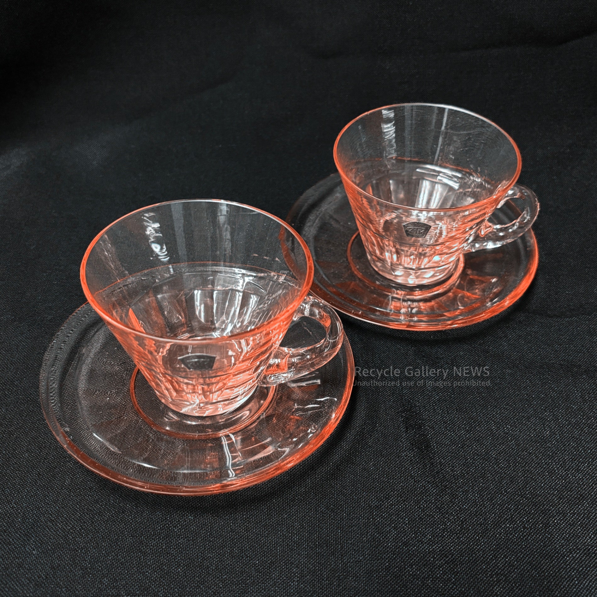 Vintage Pink Glass Cup & Saucer Set (Pair) Pressed Glass HIGH CLASS TKM TOKYO Japan / 昭和レトロ ピンクガラス C&S ペアセット 当時物 プレスガラス
