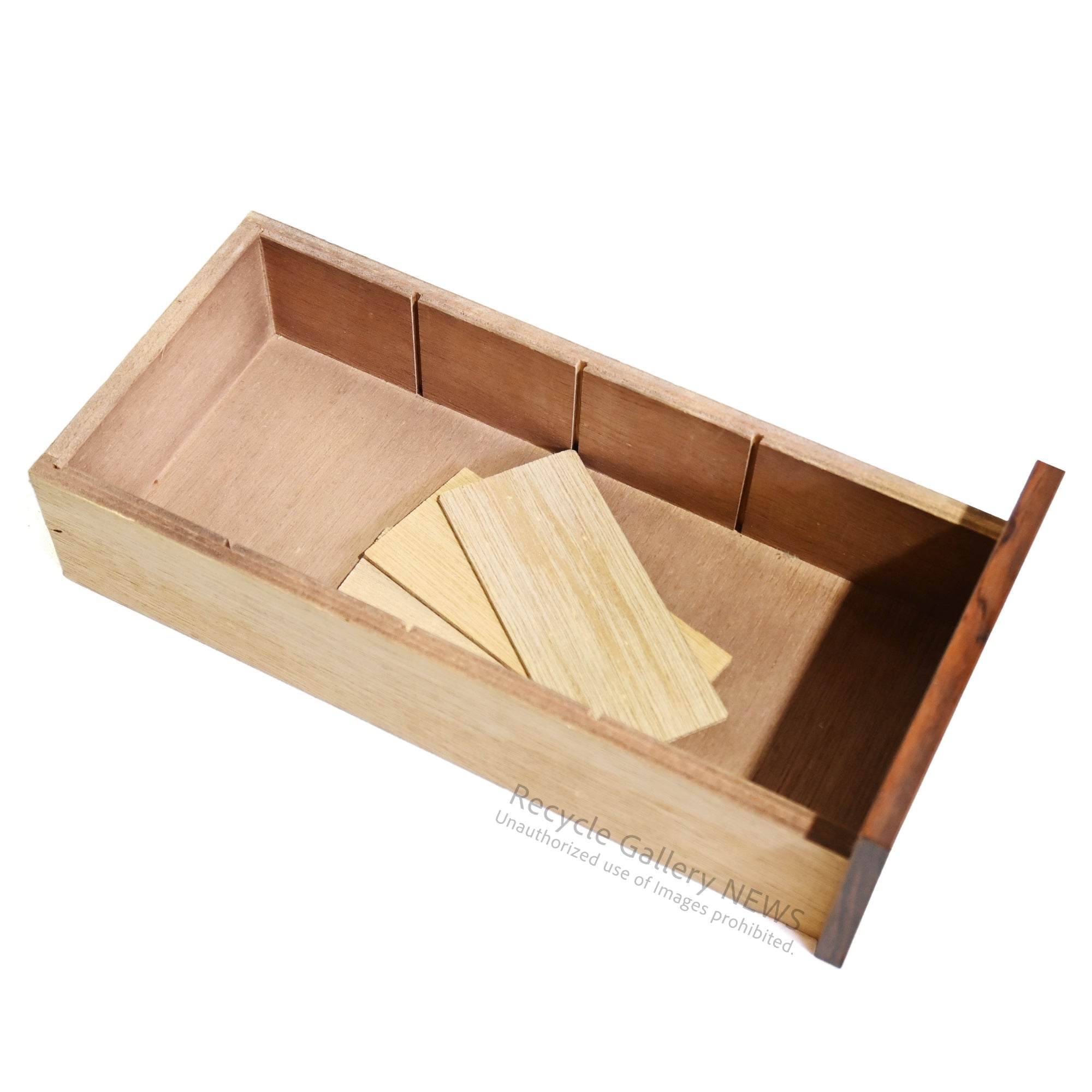 Rosewood-print Veneer small drawer unit with 3 drawers Showa retro style / ローズウッドプリント 突板小引き出し 引出3杯 昭和レトロ