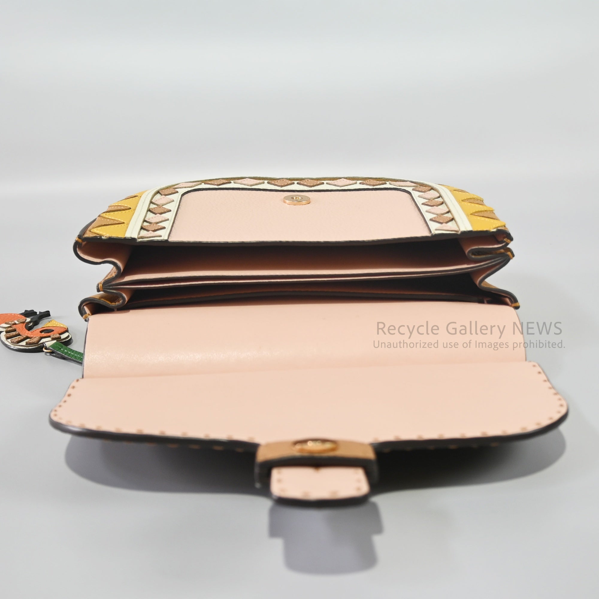 Tory Burch Mcgraw Botanical Appliqué Satchel Leather Bag / トリーバーチ マックグロー サッチェル レザー ハンドバッグ パッチワーク ベージュ ボタニカル