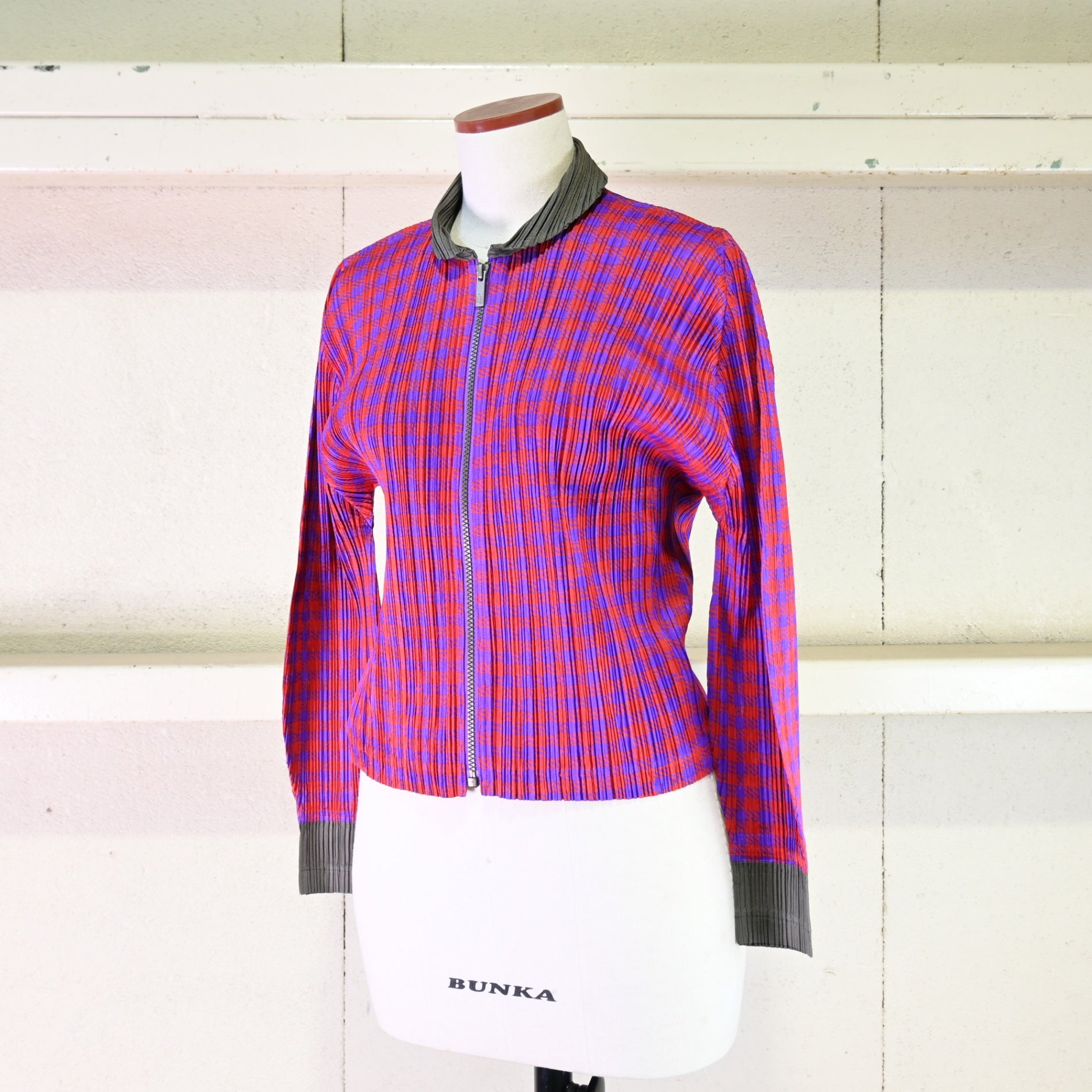 PLEATS PLEASE ISSEY MIYAKE 2014AW / イッセイミヤケ プリーツプリーズ 赤系千鳥格子プリントポリ ジップブルゾン 3
