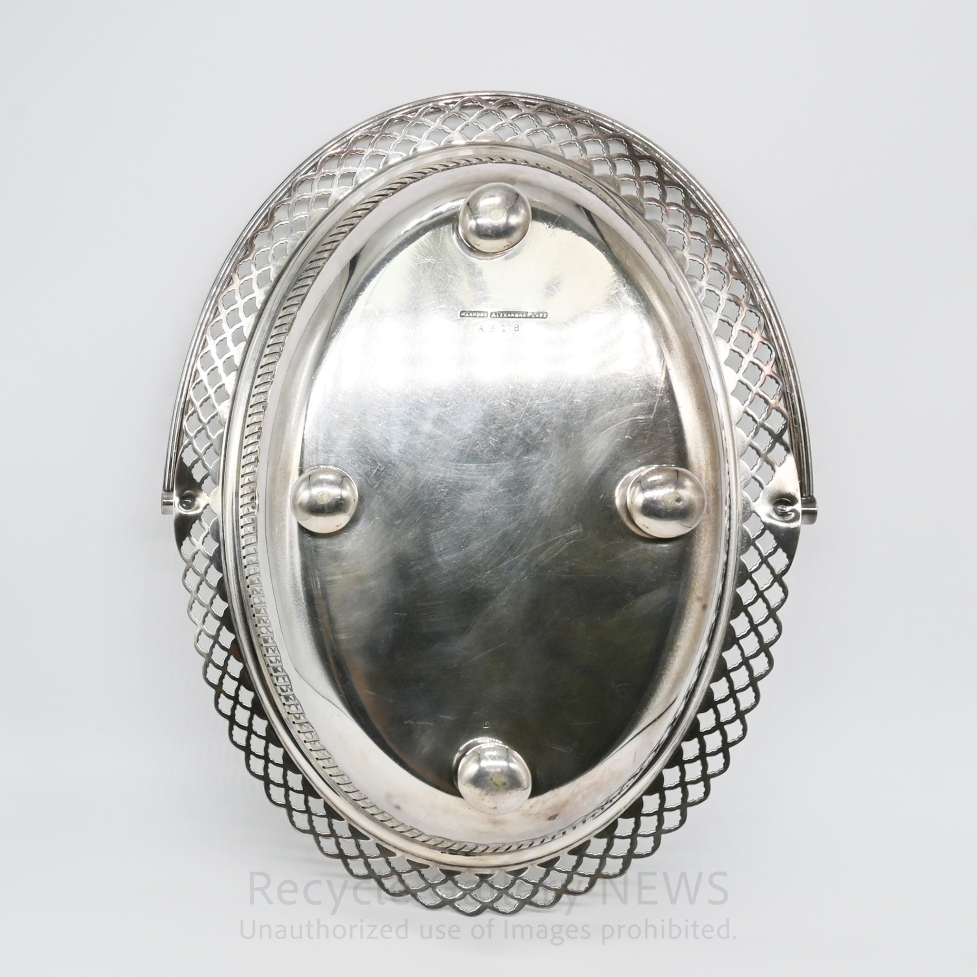 Harrods English Silver Plated Oval Serving Basket / ハロッズ アンティーク 銀メッキ オードブルバスケット 英国雑貨 サービングトレイ 菓子入れ シルバー