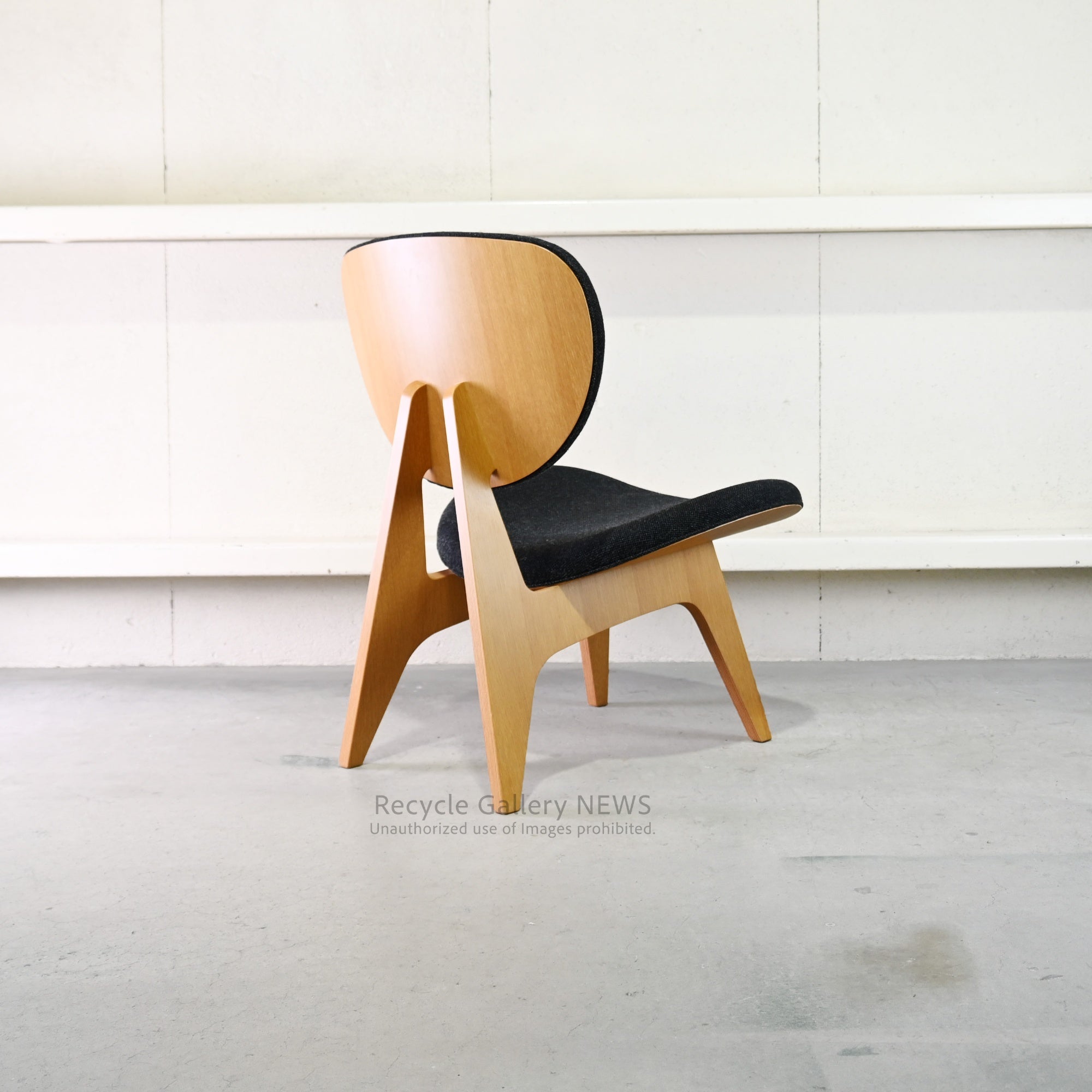 Tendo Mokko Wooden Low Chair by Daisaku Choh  Junzo Sakakura Japanese Modern / 天童木工 中座椅子 木製 長大作 坂倉準三 ジャパニーズモダン
