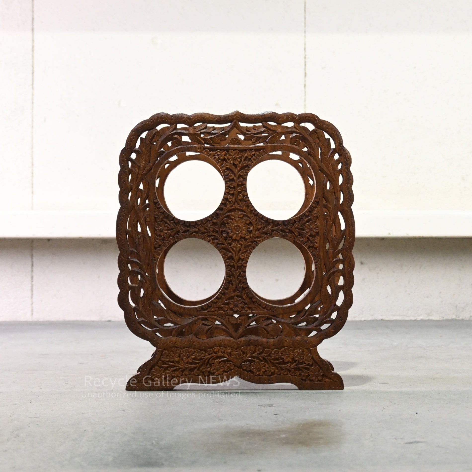 Indian Hand-Carved Wooden Wine Rack Dark Brown Oriental Boho / インド製 ハンドメイド 透かし彫り ワインラック 木製 ダークブラウン 収納ラック オリエンタル アジアンリゾート