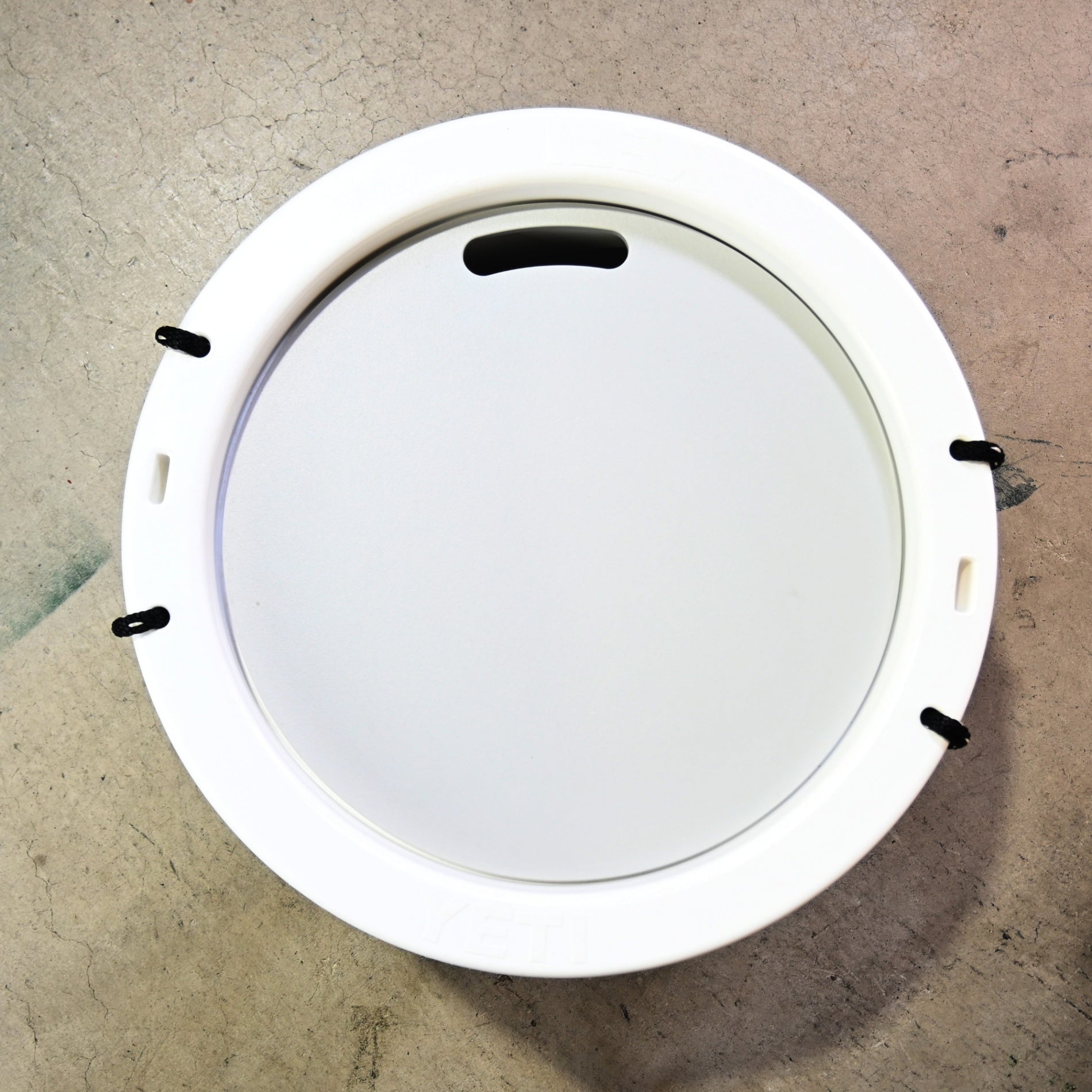 YETI Tank 45 Ice Cooler Bucket Cooler Box Outdoor Cooling USA / イエティ タンク45　アイスクーラーバケツ クーラーボックス アウトドア アメリカ