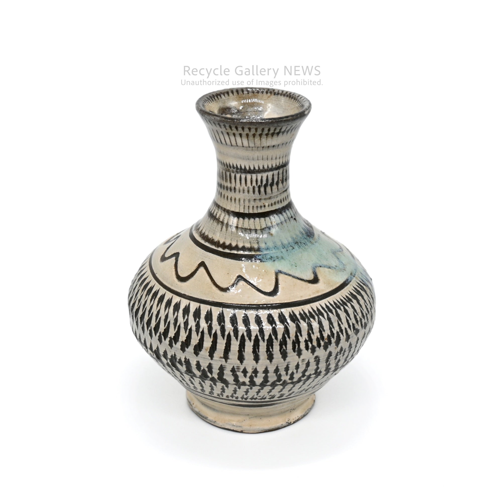 Onta Ware Tobikanna Bud Vase Ivory Brown Modern Japanese Folk Craft / 大分 小鹿田焼 飛び鉋 一輪挿 花瓶 アイボリー ブラウン 伝統工芸 和モダン