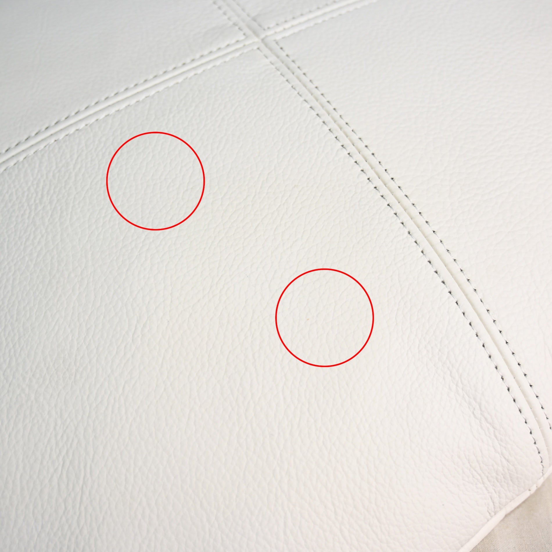 Cassina.ixc White leather cushion Cowhide Genuine Leather Italy Japan / カッシーナ・イクスシー ホワイトレザー クッション イタリアンブランド 日本