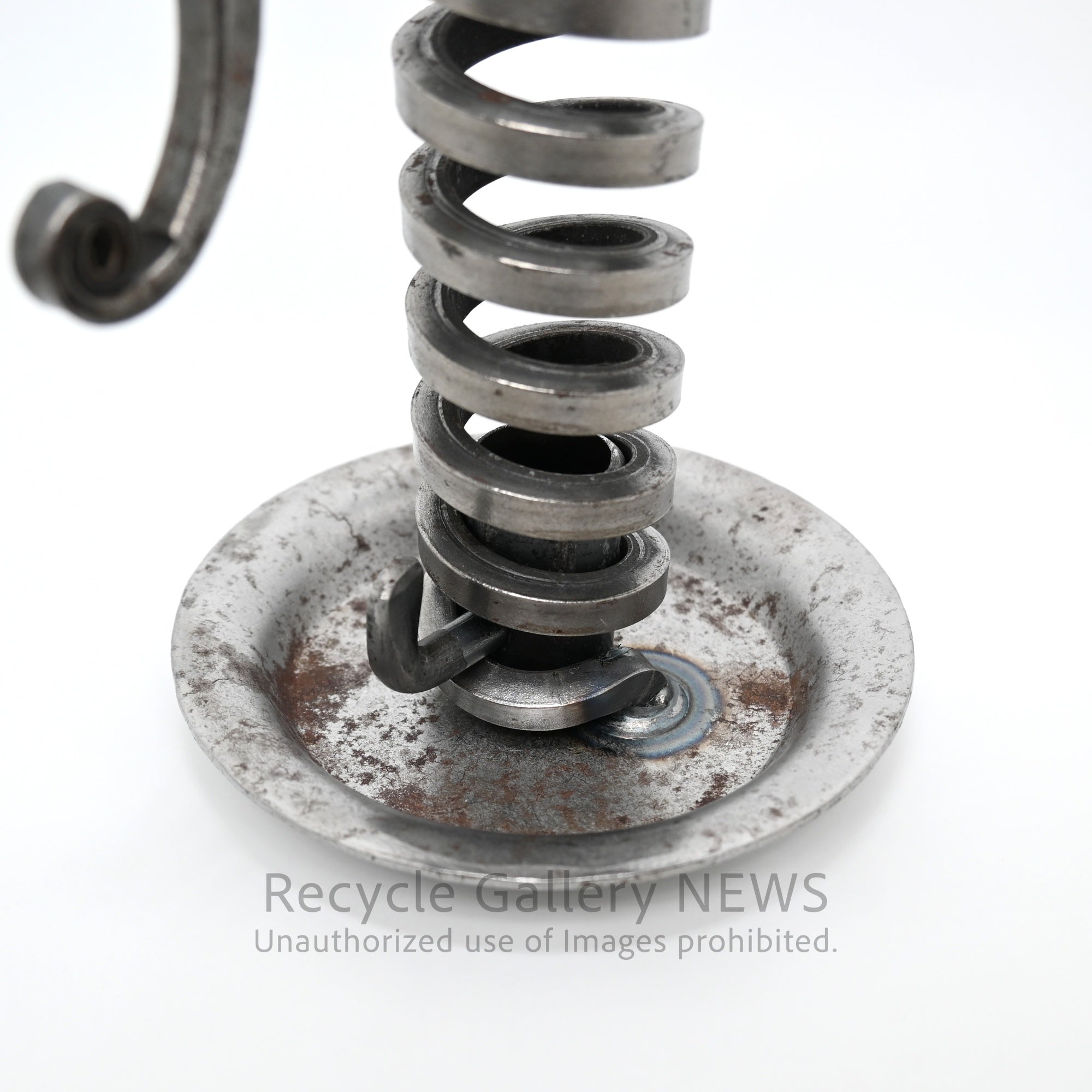 Vintage Iron Spring Candle Stand / 鉄製 スプリング 回転式キャンドルスタンド 蝋燭立て ヨーロッパヴィンテージ