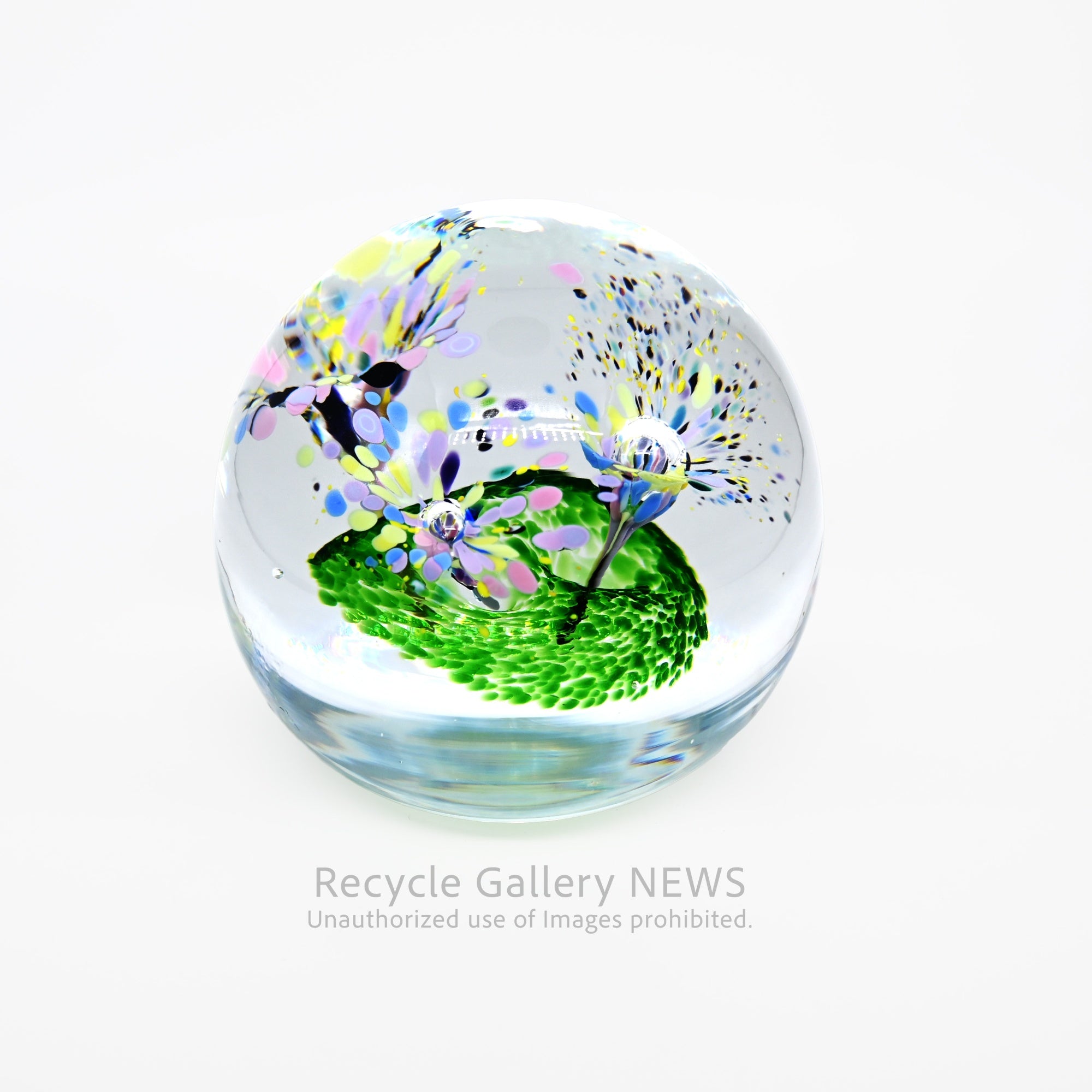 S.C.F Hand Crafted Glass Paperweight Signed on the base / スウェーデン交流センター ハンドクラフト 硝子 ペーパーウェイト サイン入り
