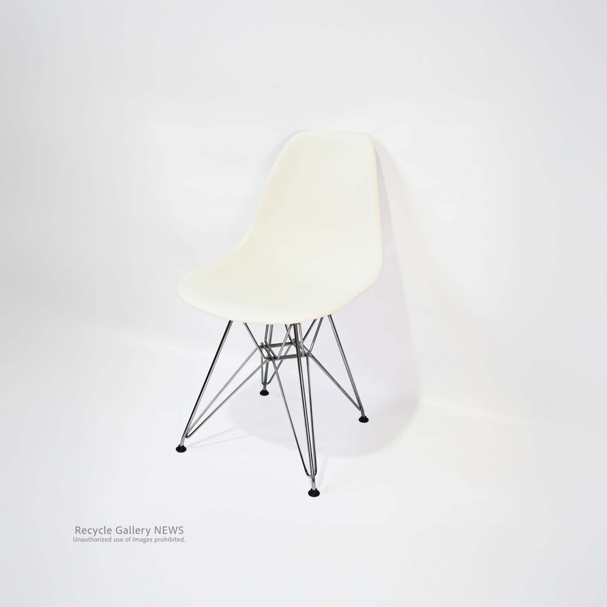Herman Miller Eames DSR Side Chair with Wire Base American Mid Century Modern Designer Furniture Polypropylene / イームズシェルサイドチェアDSR ワイヤーベース デザイナーズ アメリカ ミッドセンチュリー ポリプロピレン