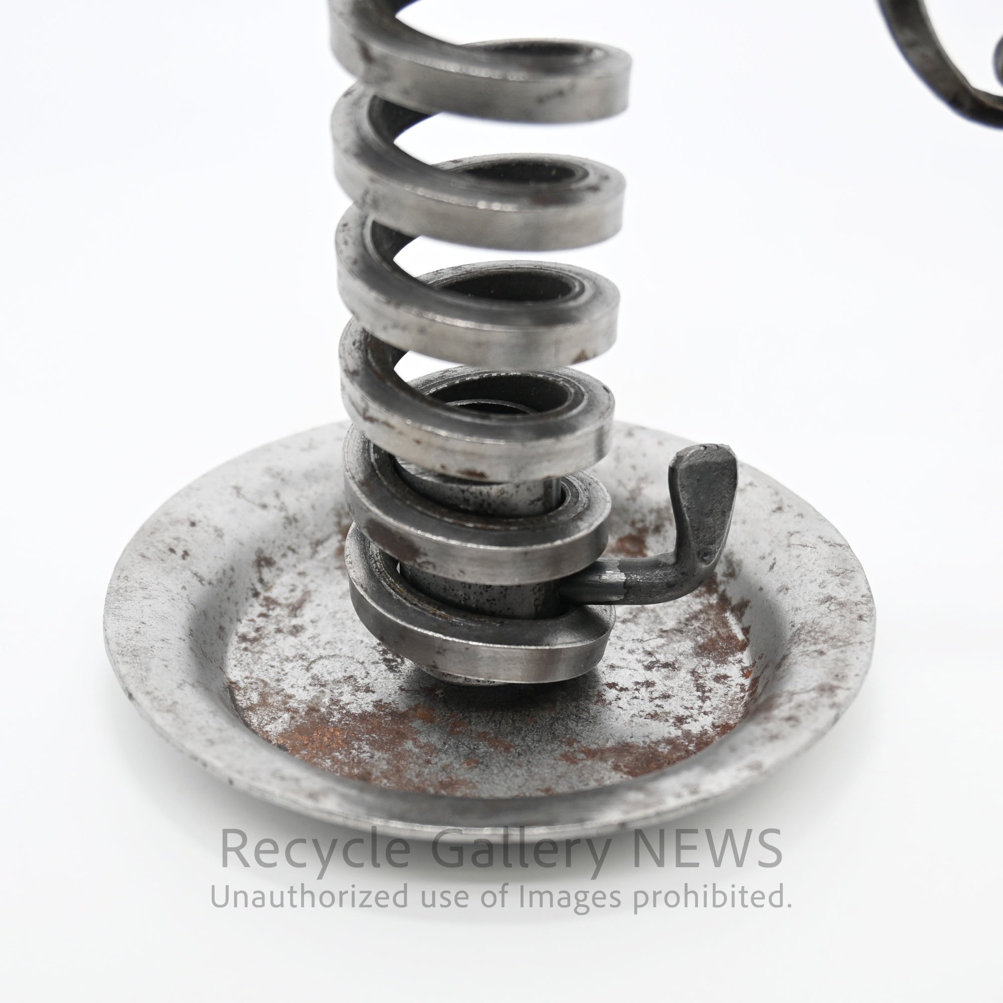 Vintage Iron Spring Candle Stand / 鉄製 スプリング 回転式キャンドルスタンド 蝋燭立て ヨーロッパヴィンテージ